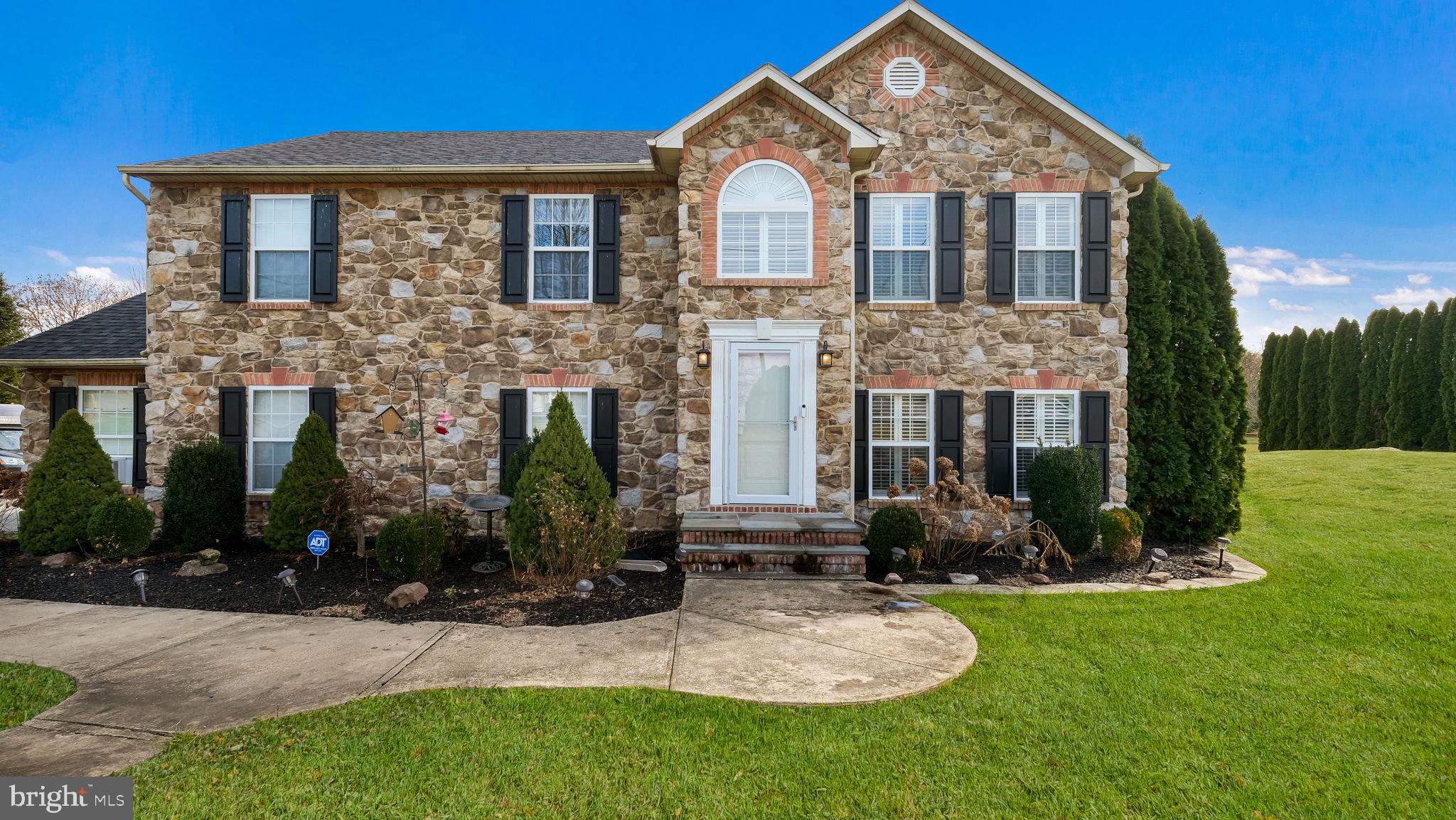 FOGELSVILLE - Residential