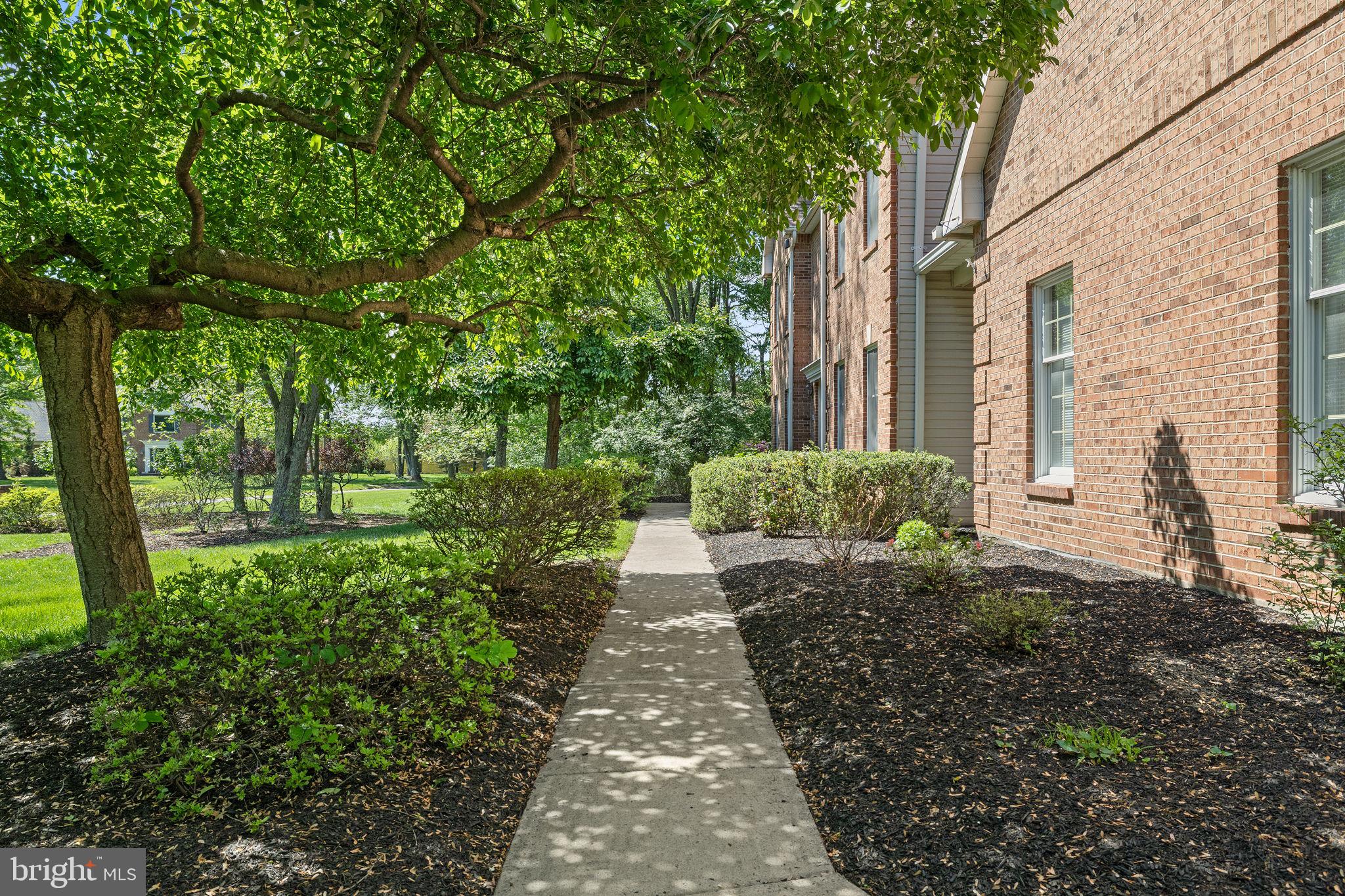 GWYNEDD KNOLL - Residential