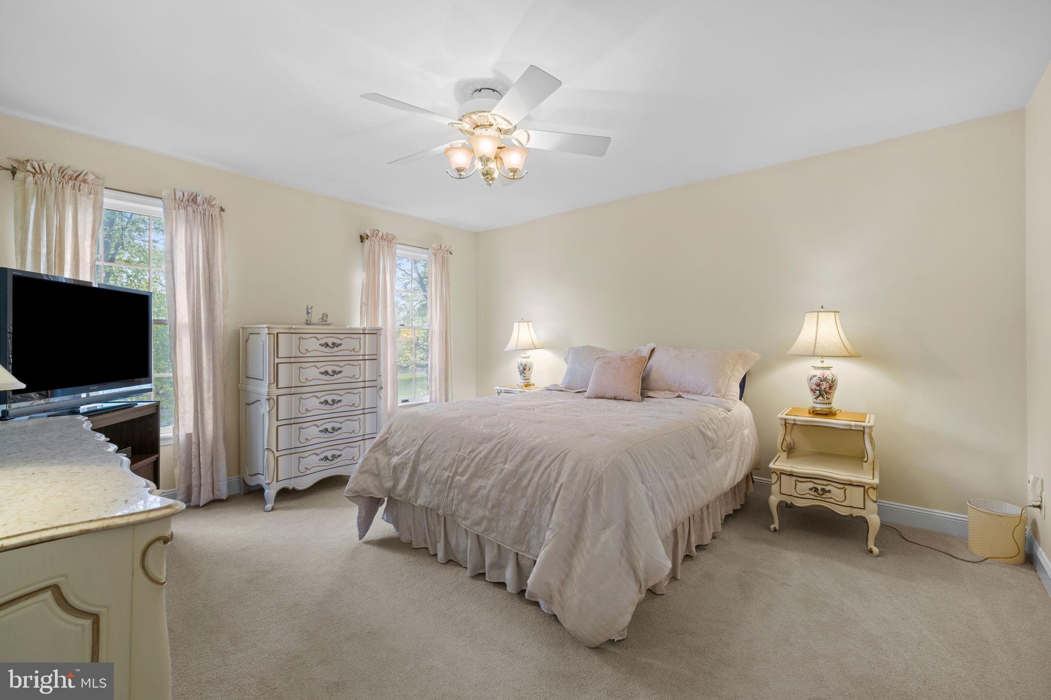 GWYNEDD KNOLL - Residential