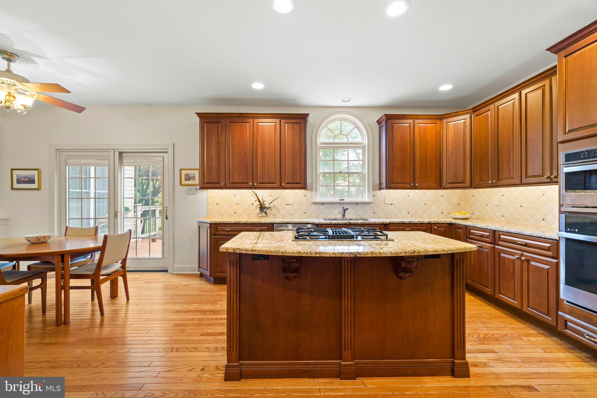 GWYNEDD KNOLL - Residential