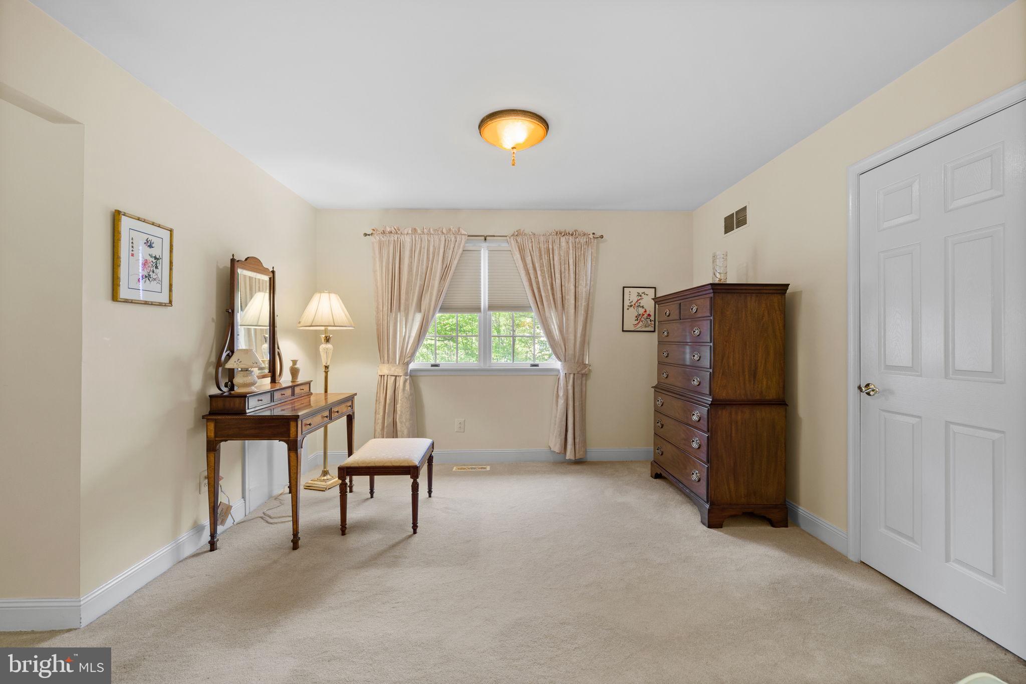 GWYNEDD KNOLL - Residential