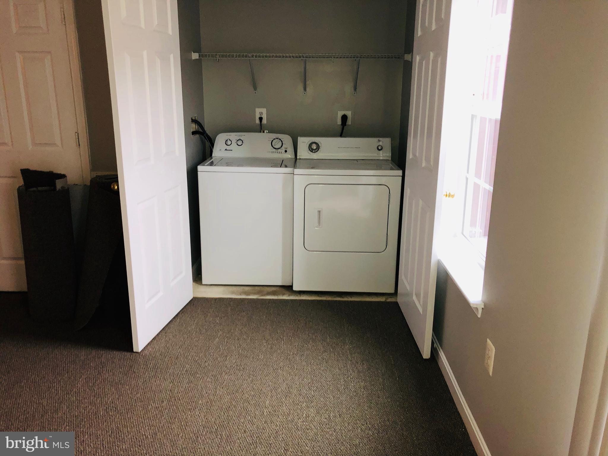 SUMMIT CREEK - Residential