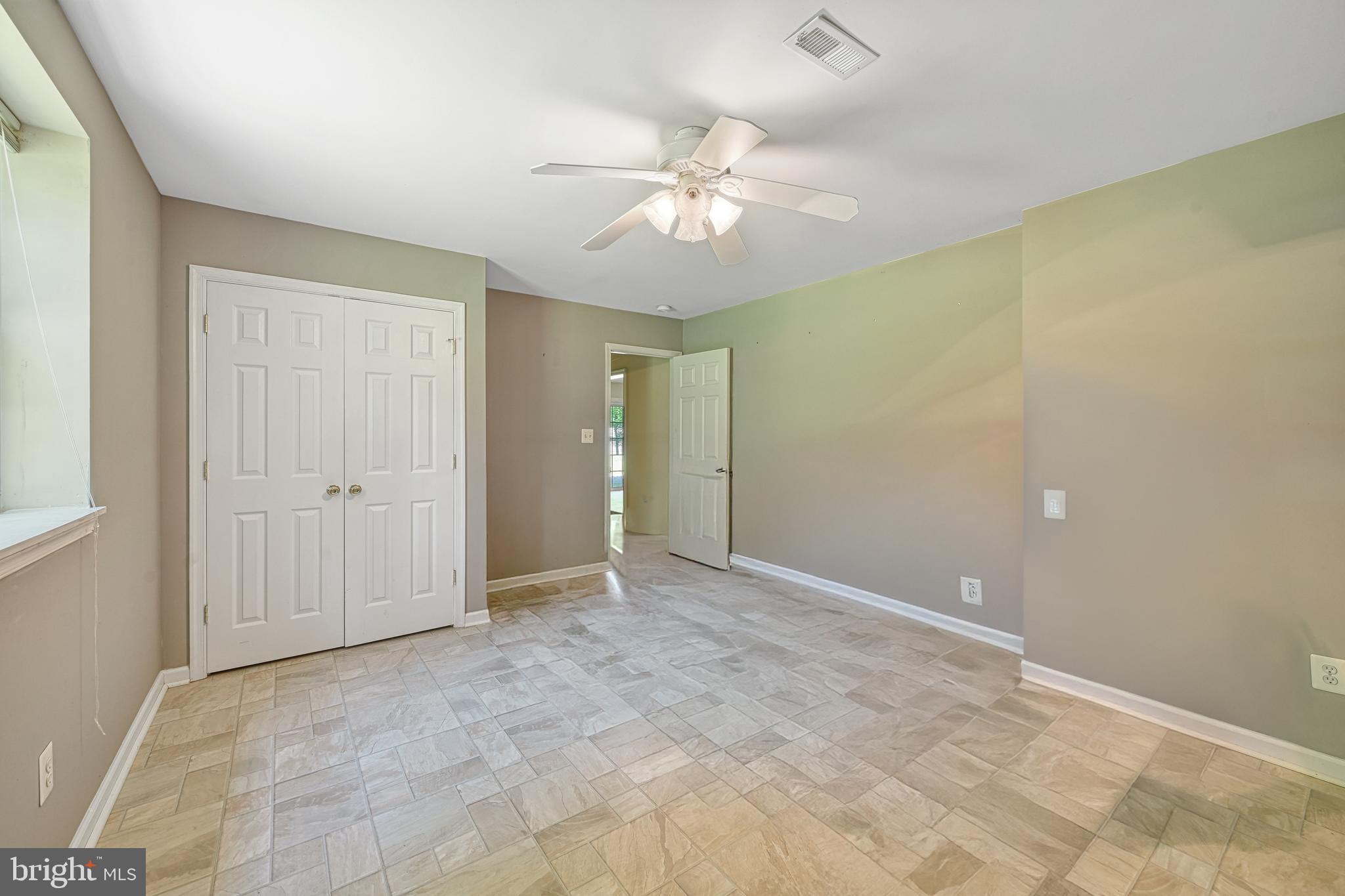 VALENTINE WOODS - Residential