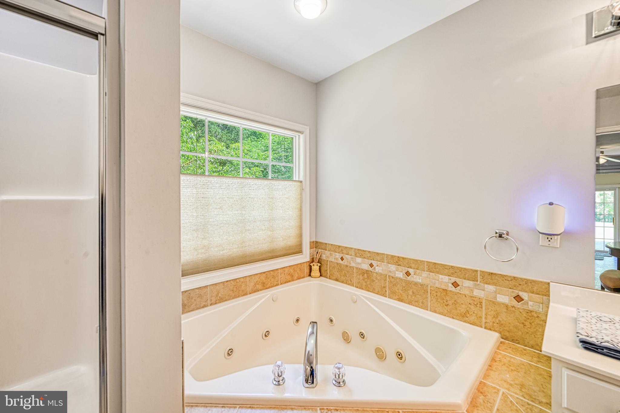 VALENTINE WOODS - Residential