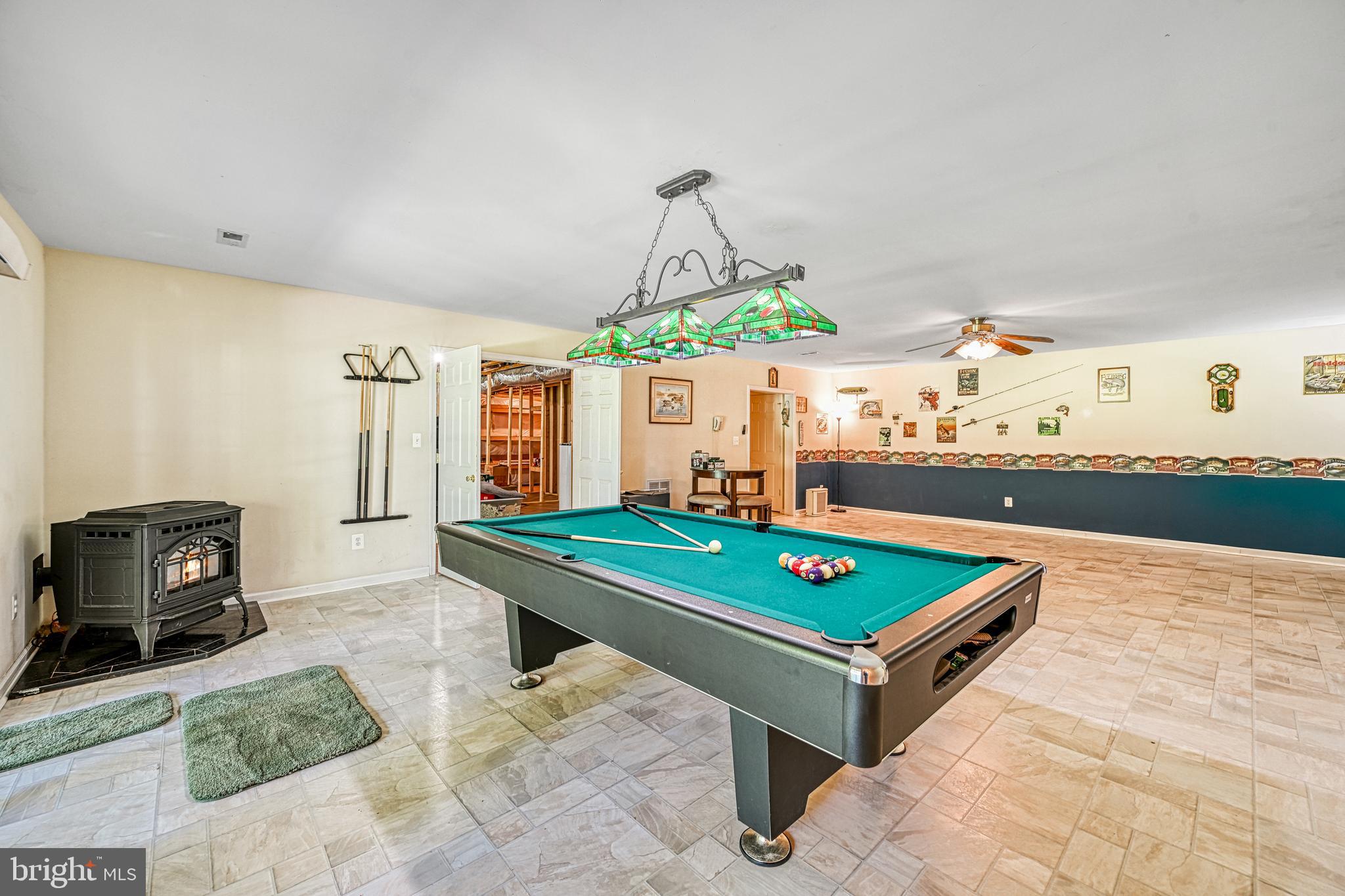 VALENTINE WOODS - Residential