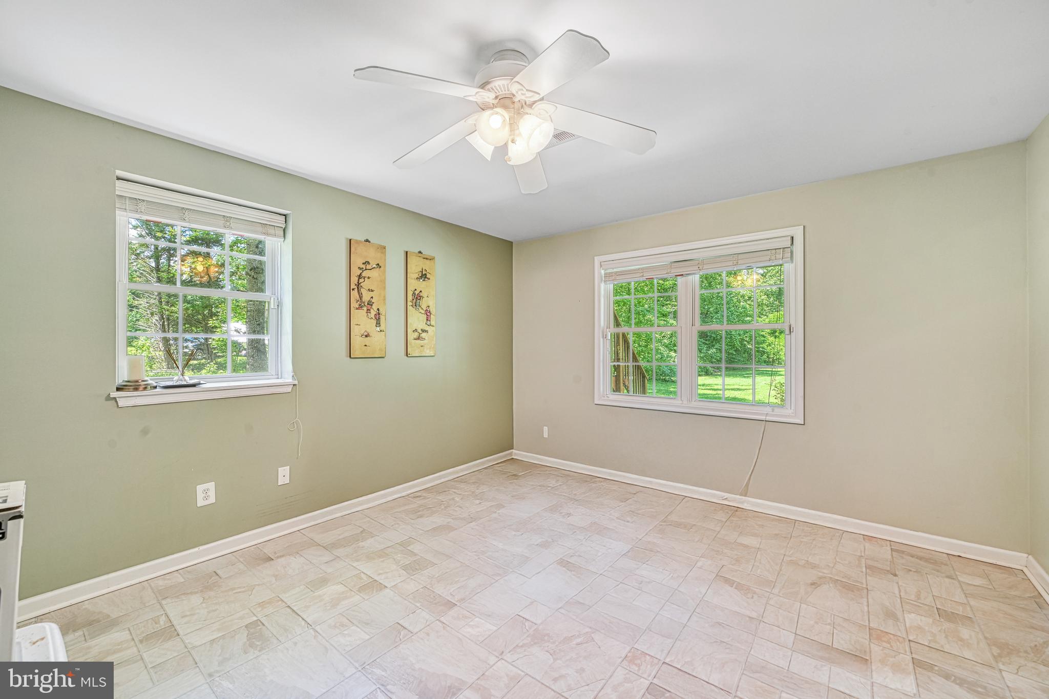 VALENTINE WOODS - Residential