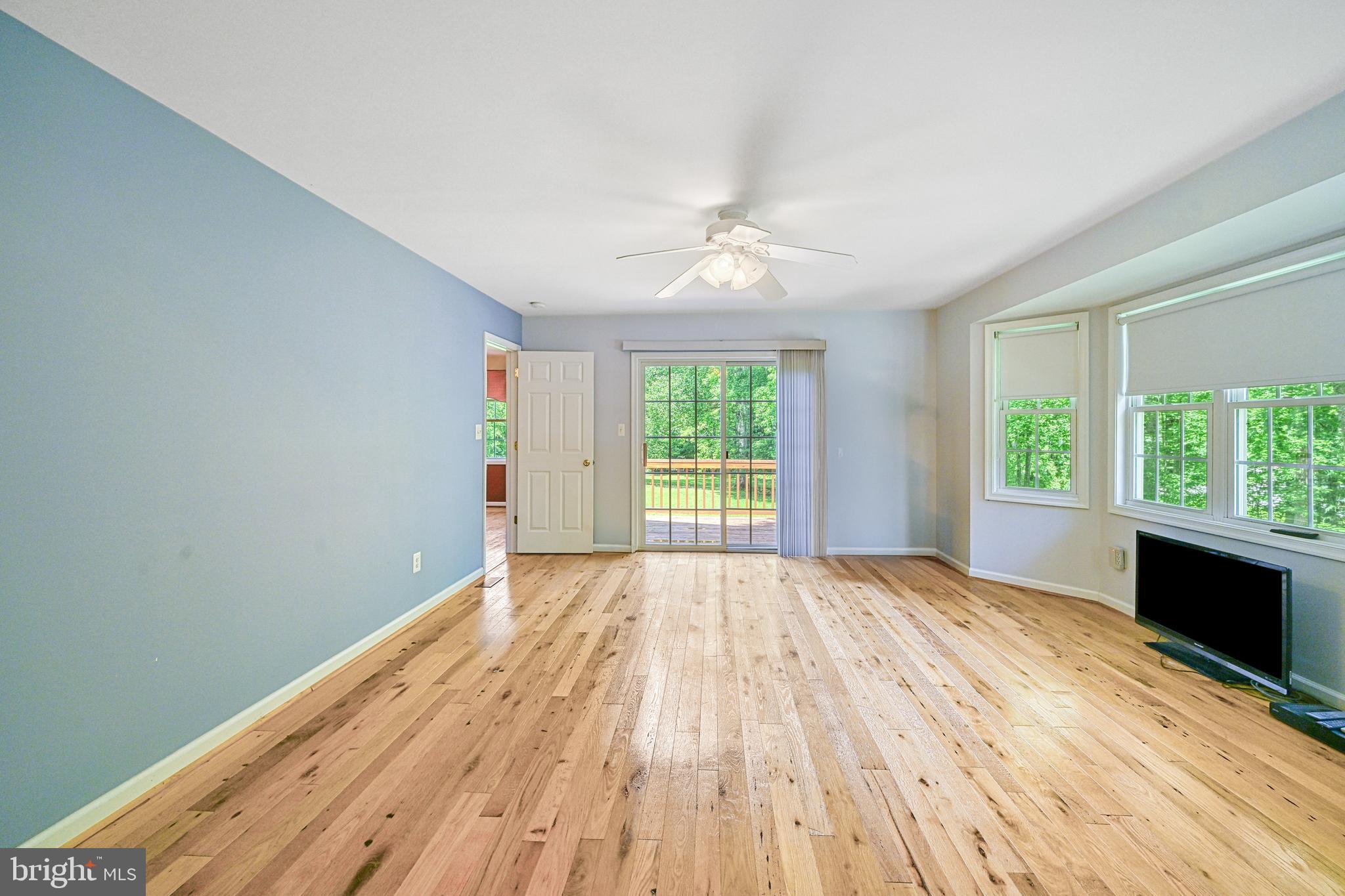 VALENTINE WOODS - Residential