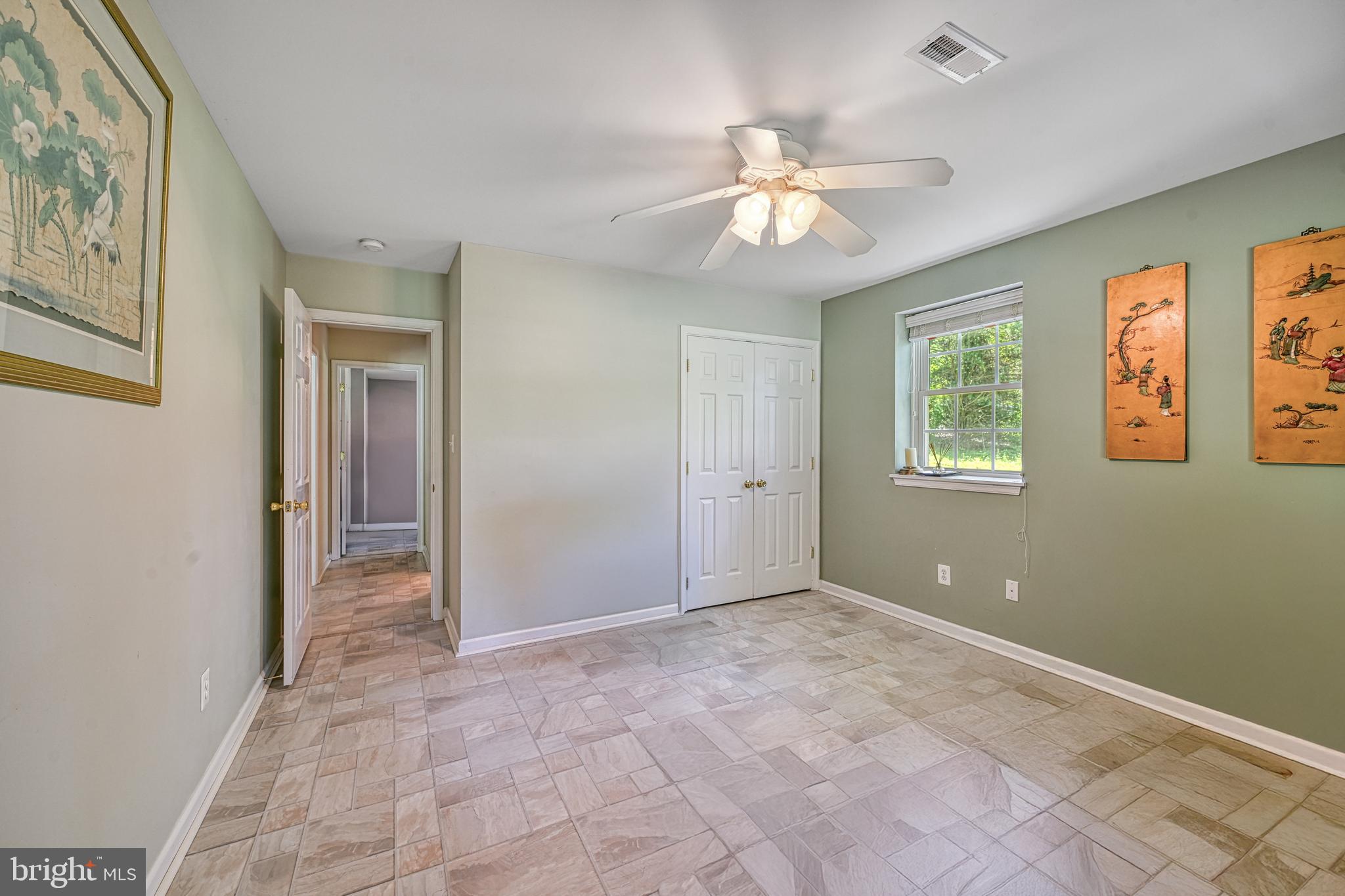 VALENTINE WOODS - Residential