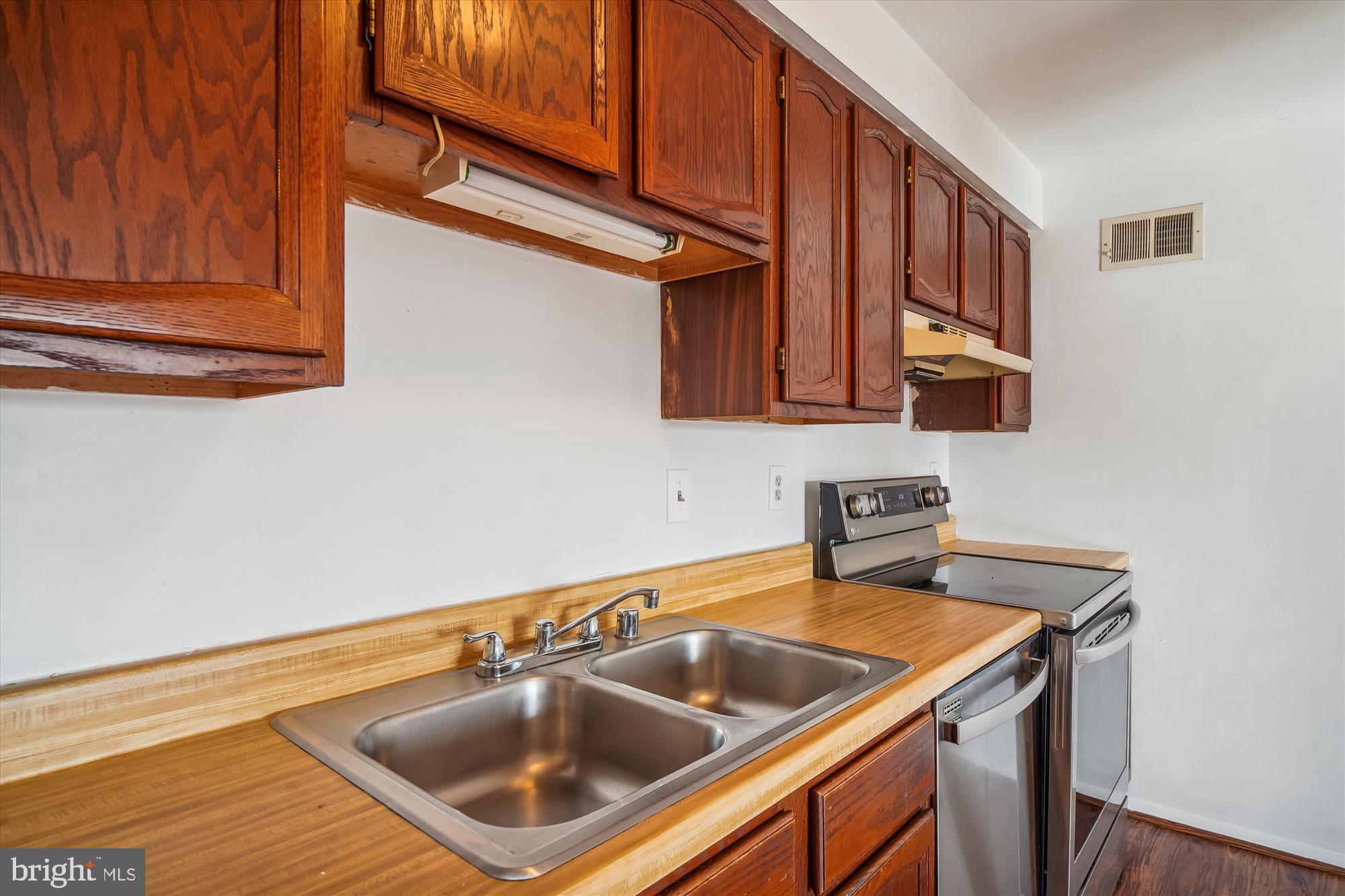 AMBERTOWNE - Residential