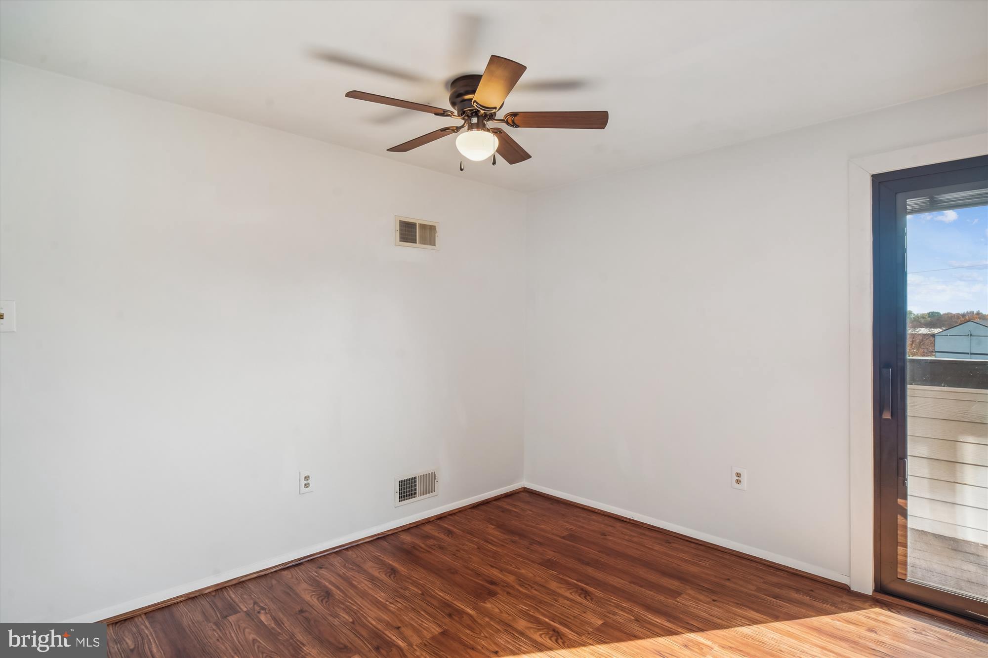 AMBERTOWNE - Residential