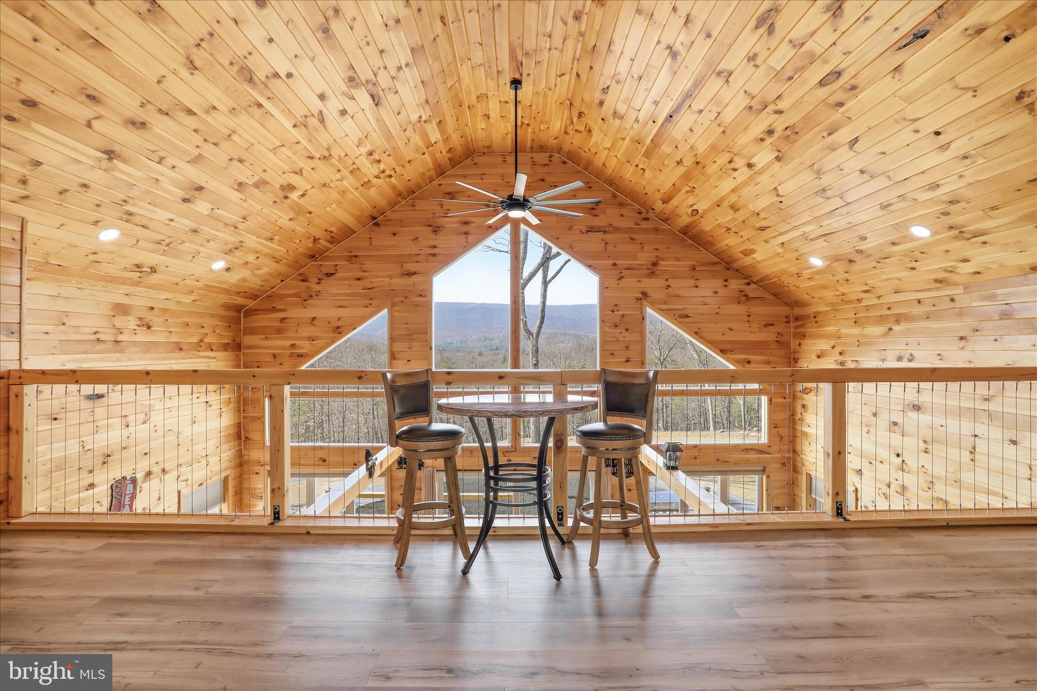 COLONIAL VILLAGE - Residential