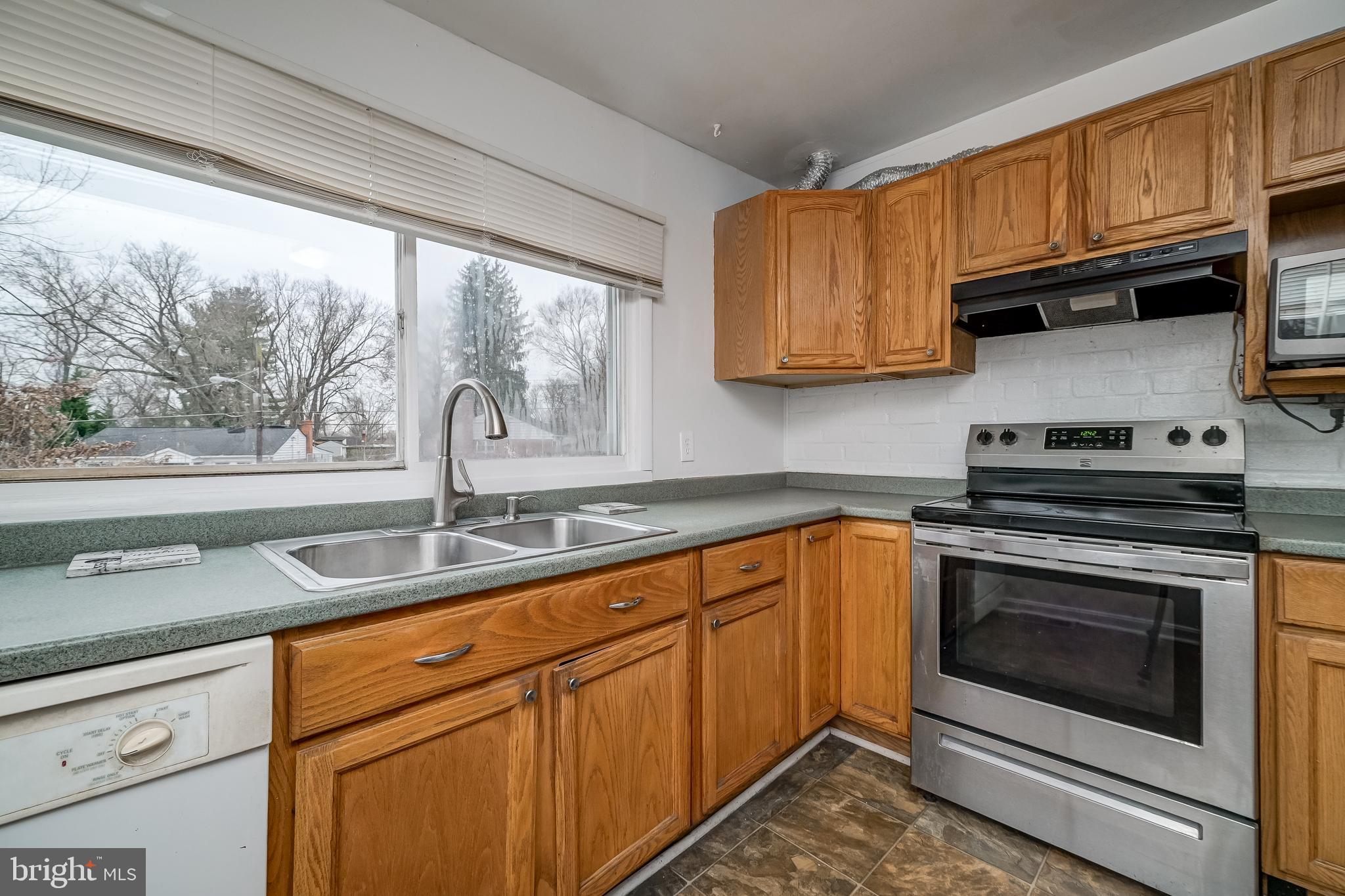 WHEATON WOODS - Residential