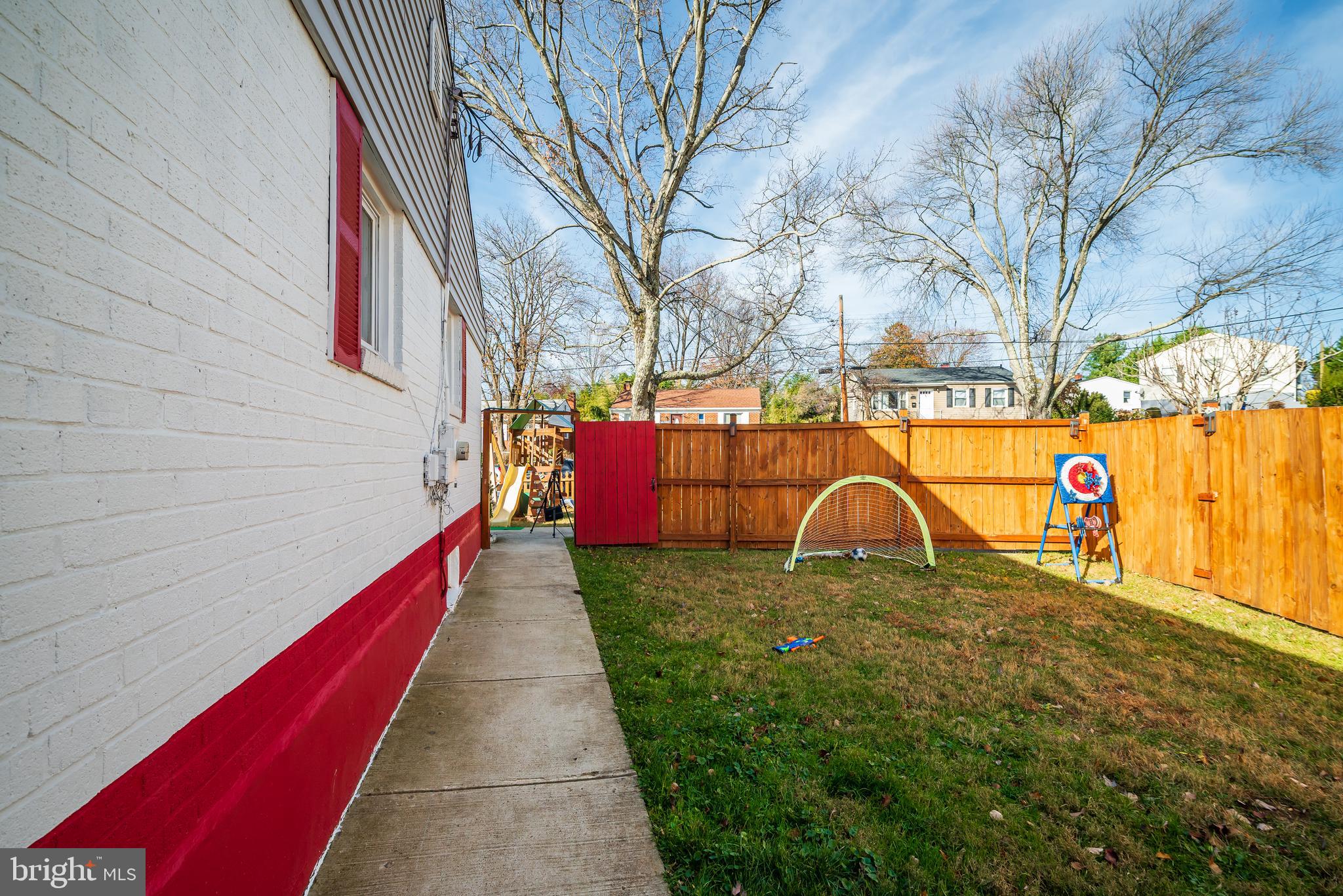 WHEATON WOODS - Residential