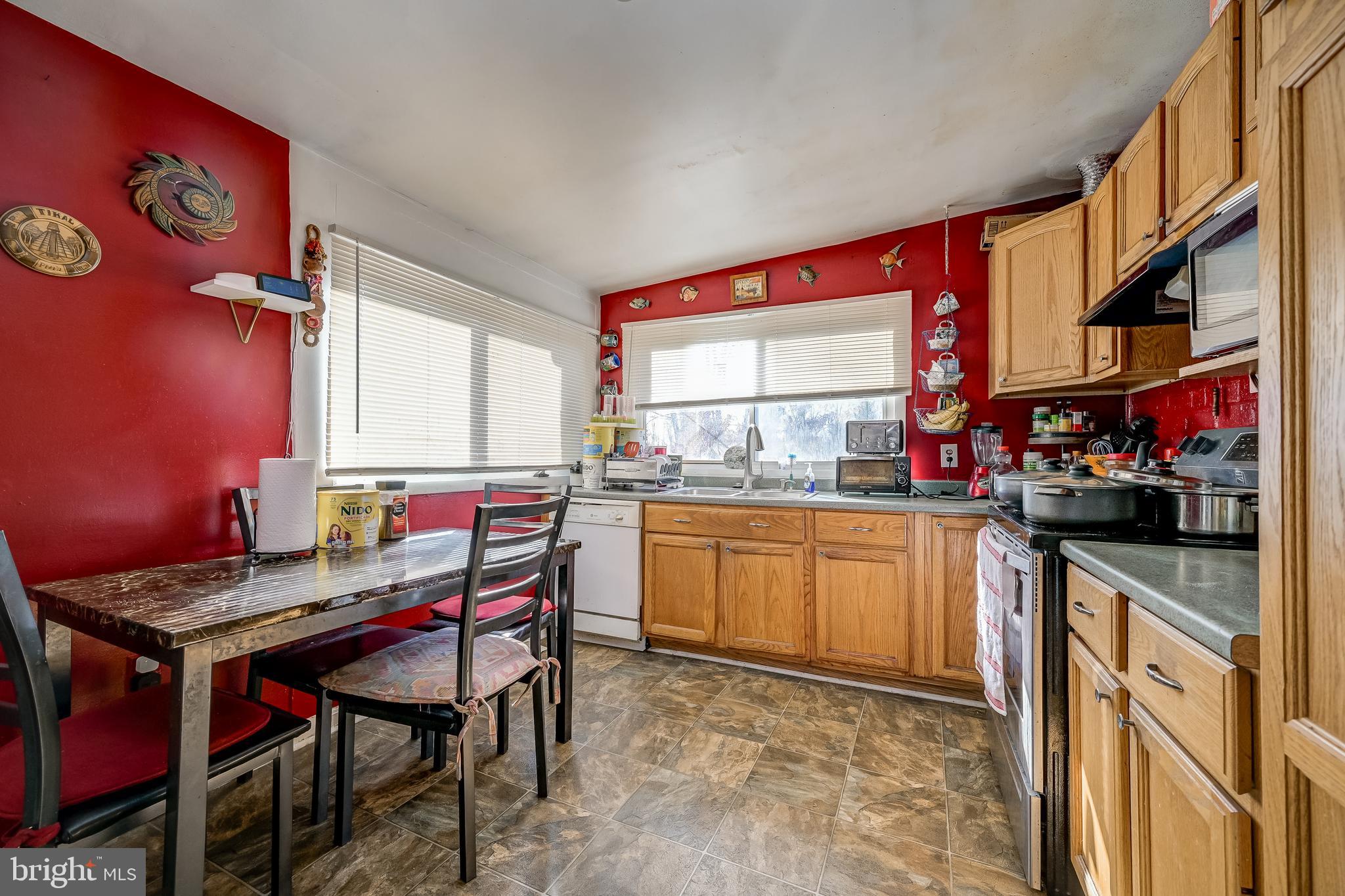 WHEATON WOODS - Residential