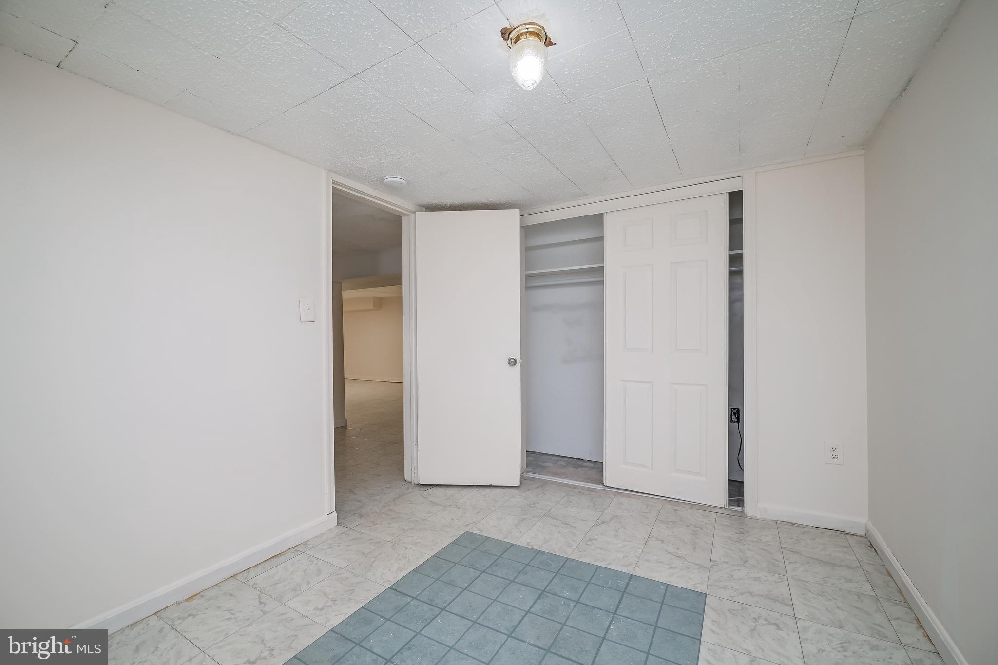 WHEATON WOODS - Residential