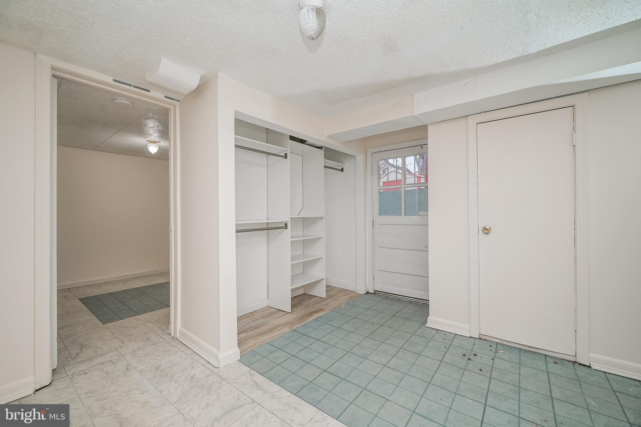 WHEATON WOODS - Residential