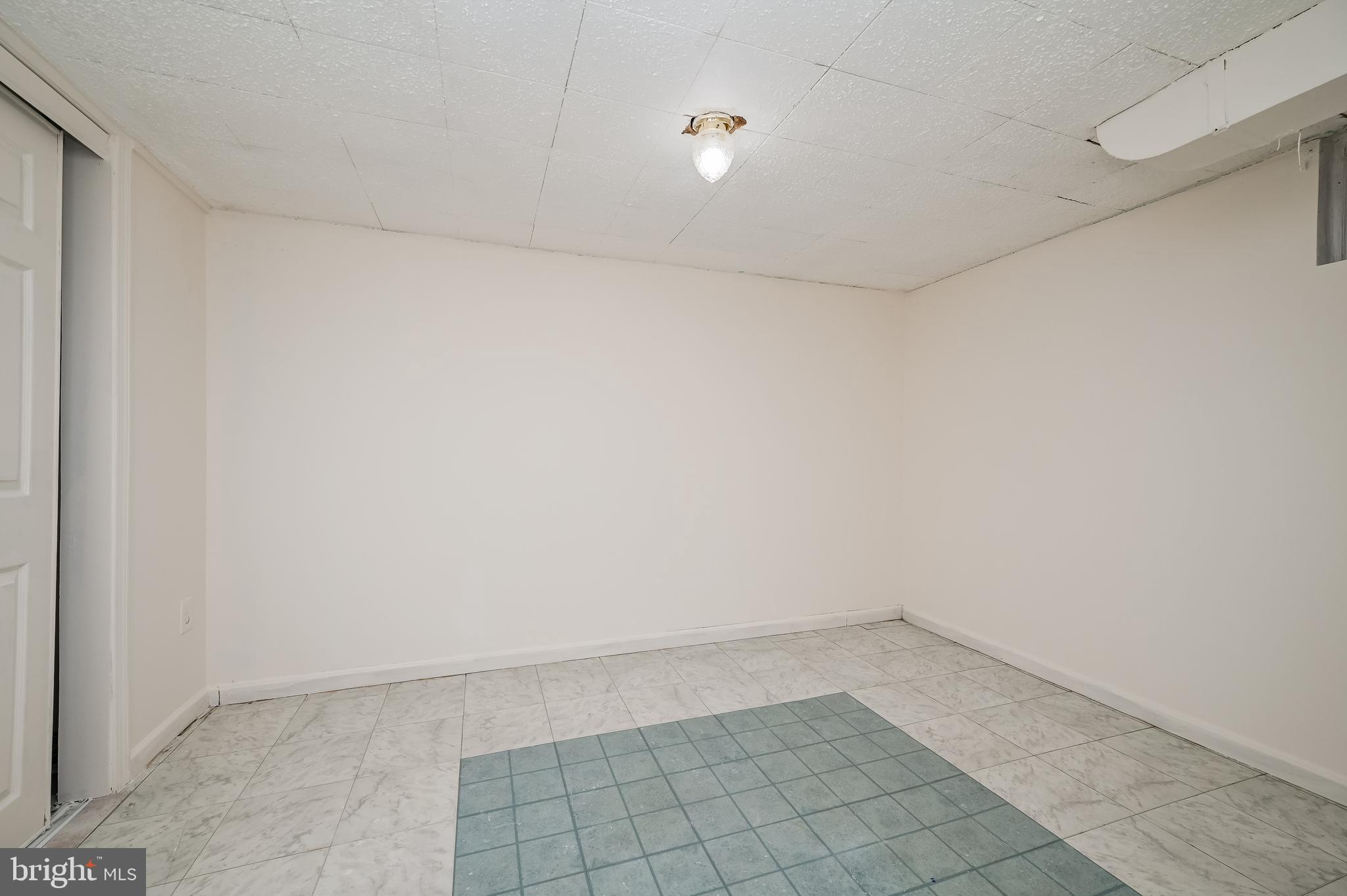 WHEATON WOODS - Residential