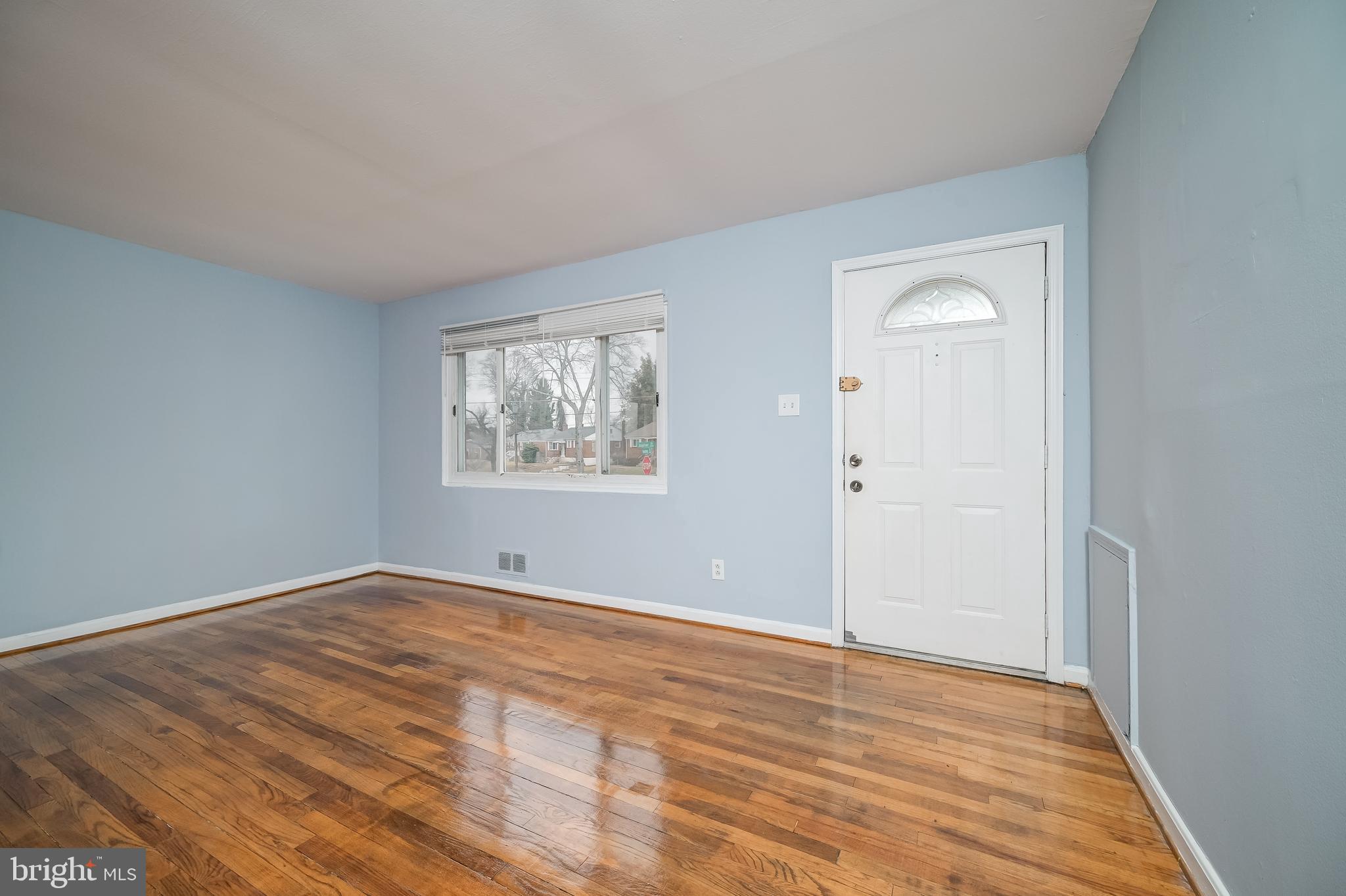 WHEATON WOODS - Residential