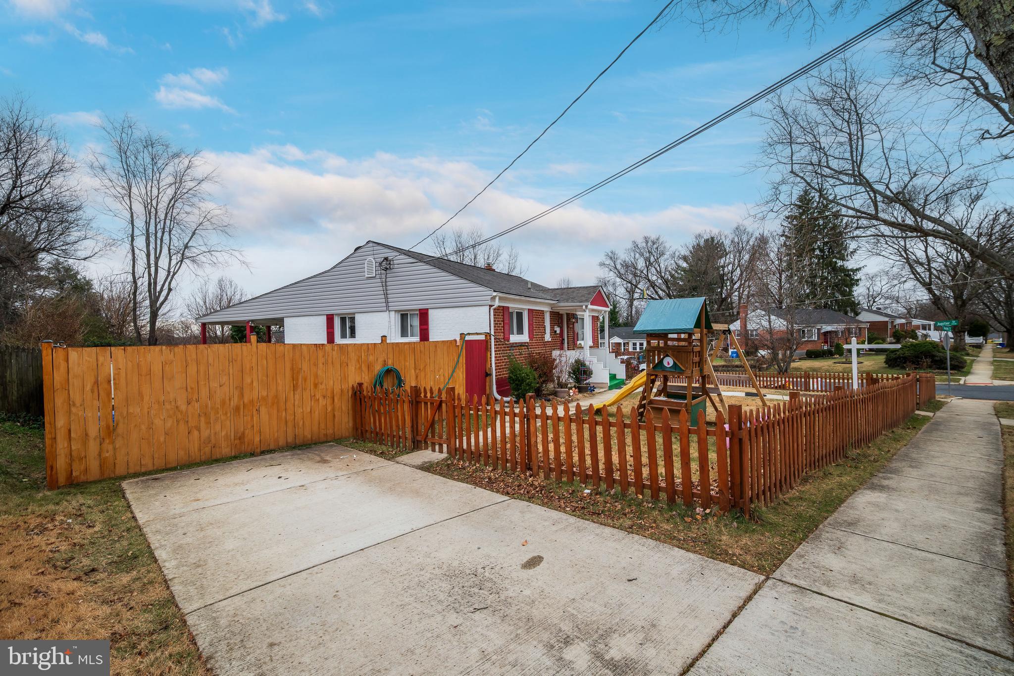 WHEATON WOODS - Residential