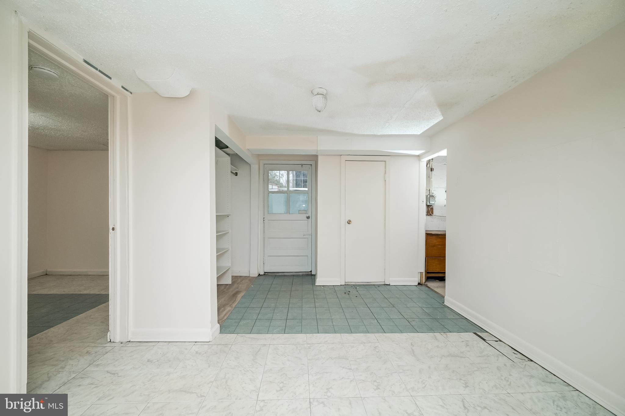 WHEATON WOODS - Residential