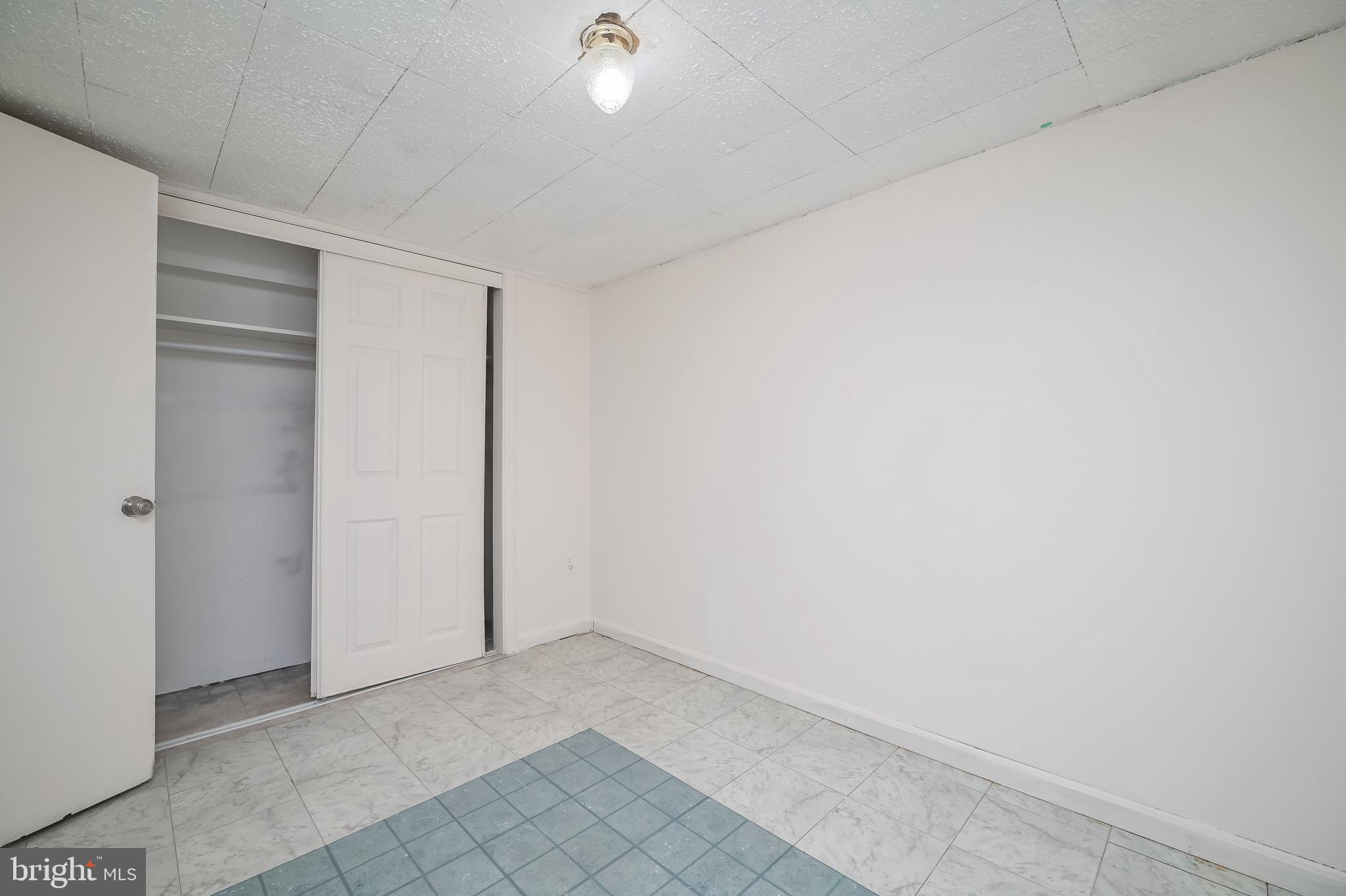 WHEATON WOODS - Residential