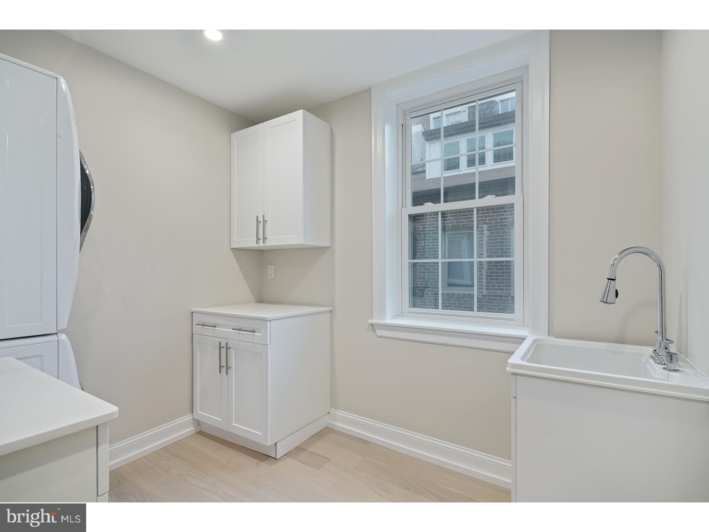 WASHINGTON SQ WEST - Residential