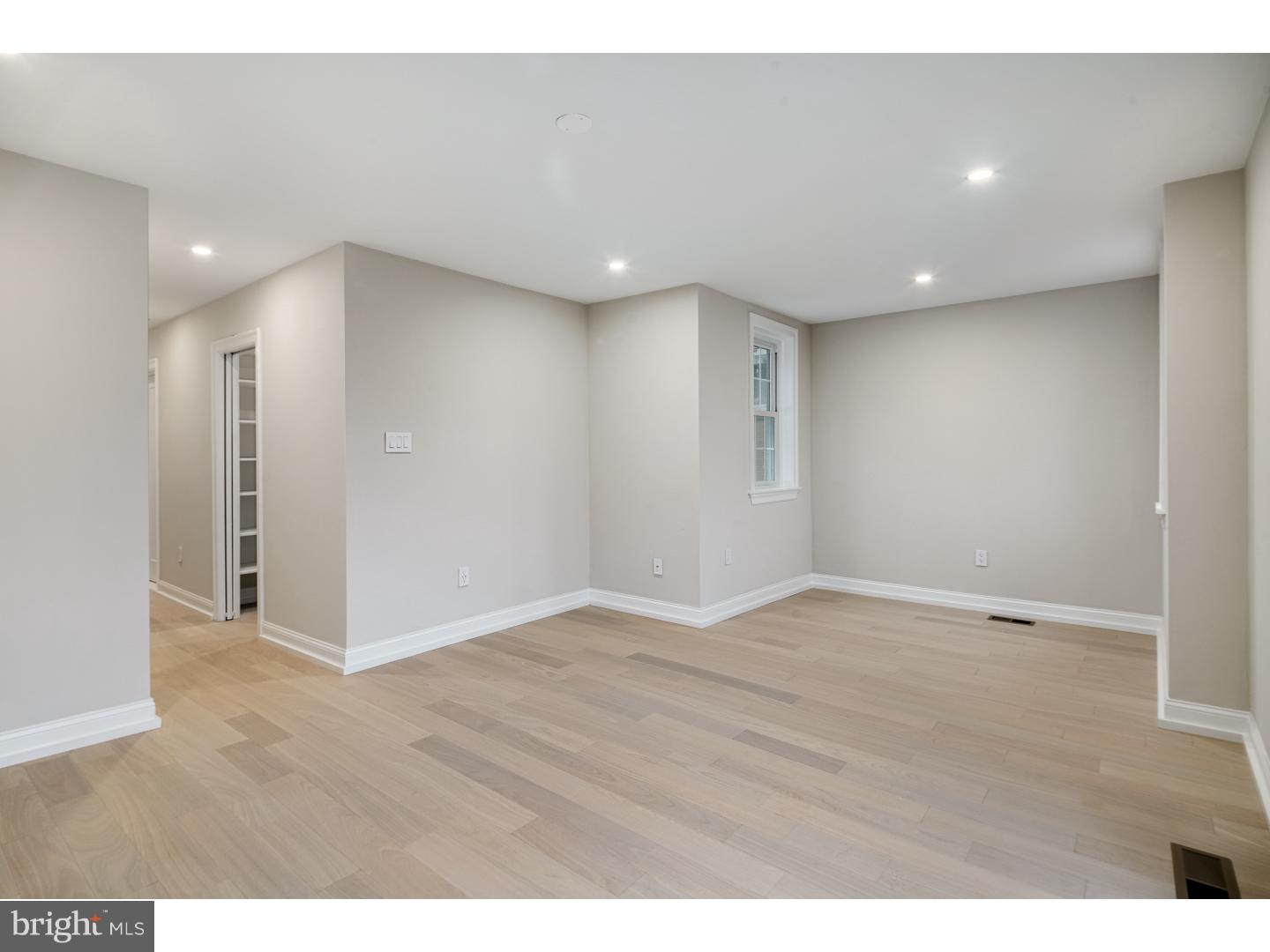 WASHINGTON SQ WEST - Residential