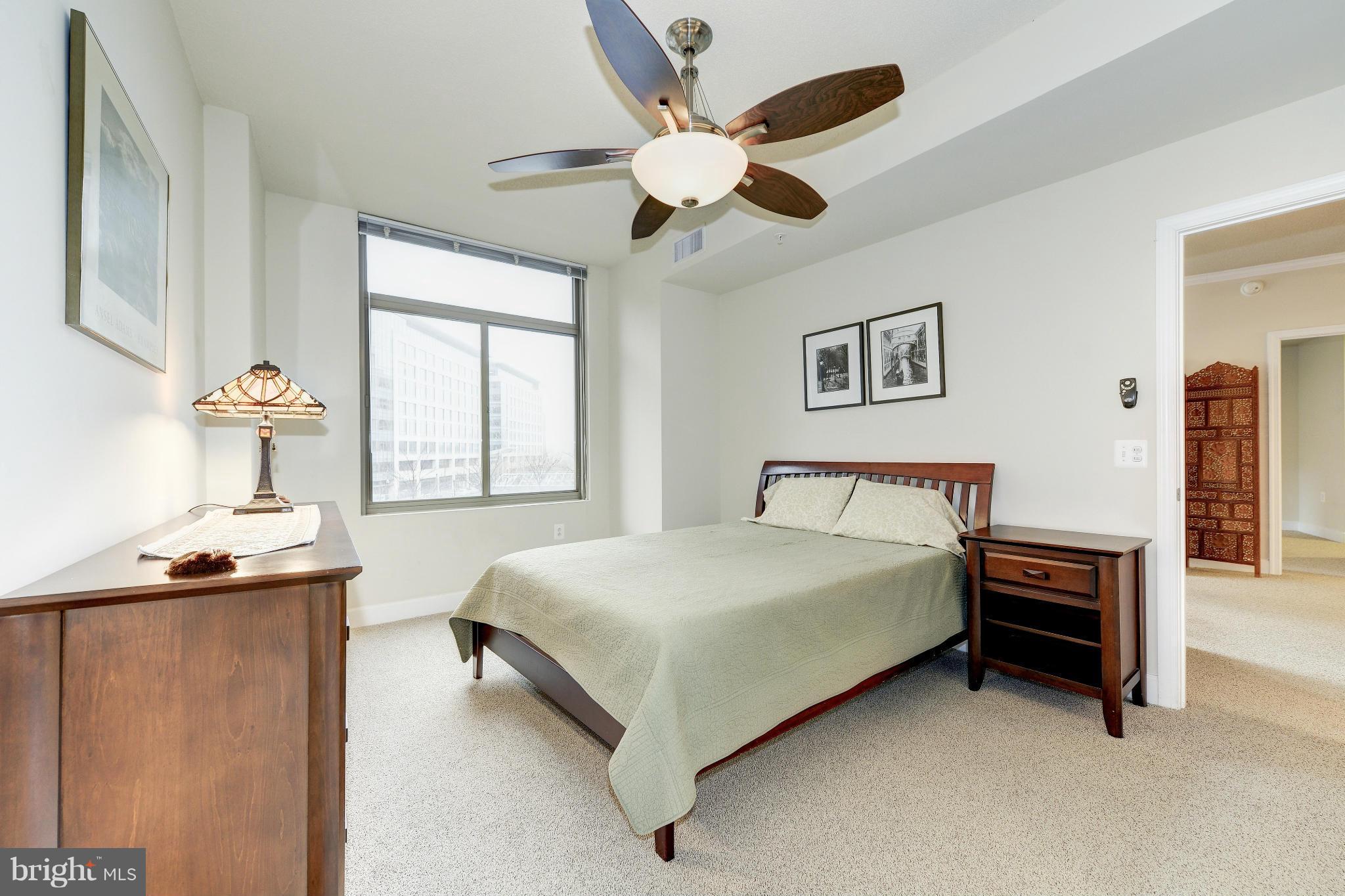 ECLIPSE ON CENTER PARK - Residential