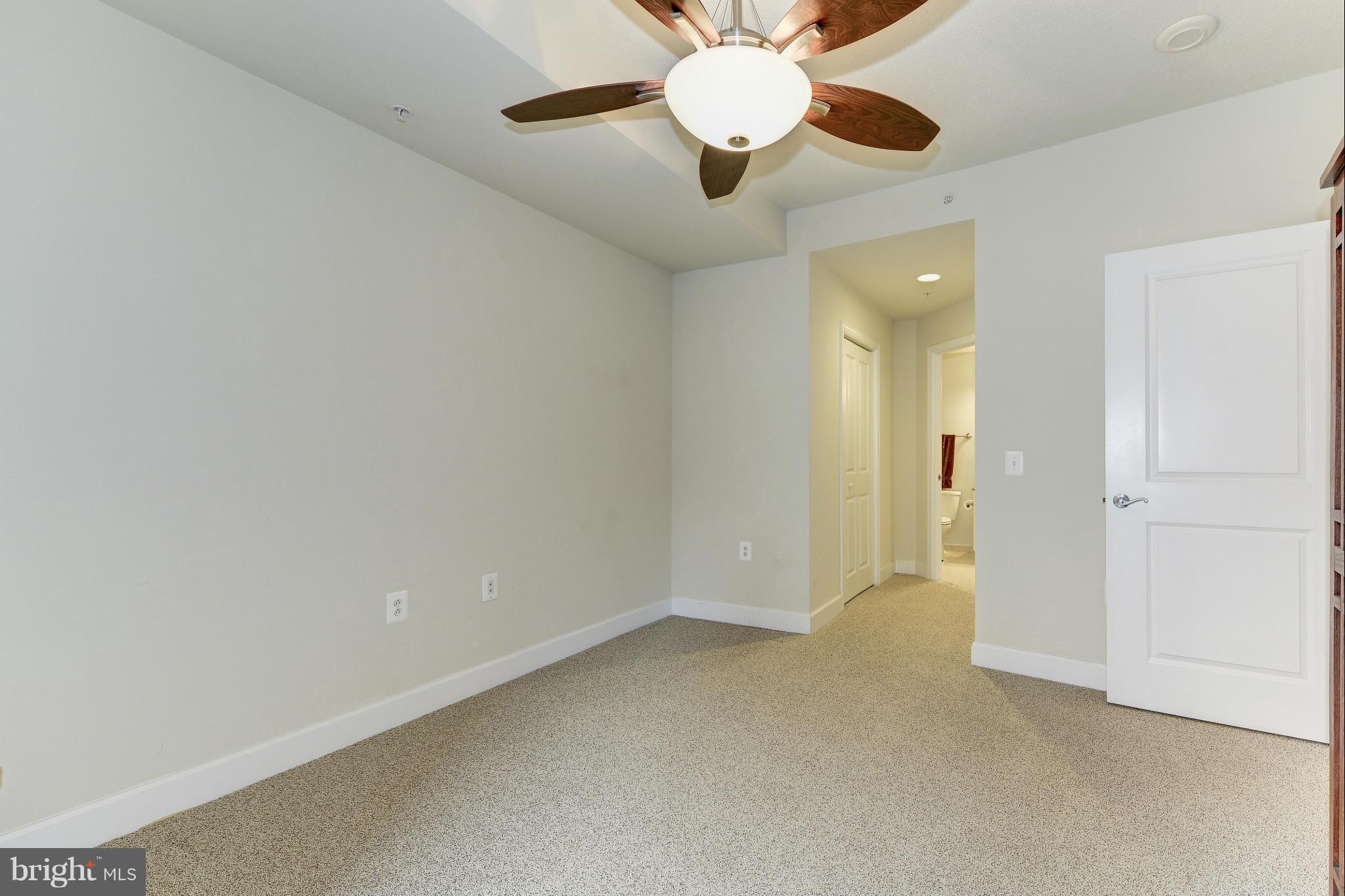 ECLIPSE ON CENTER PARK - Residential