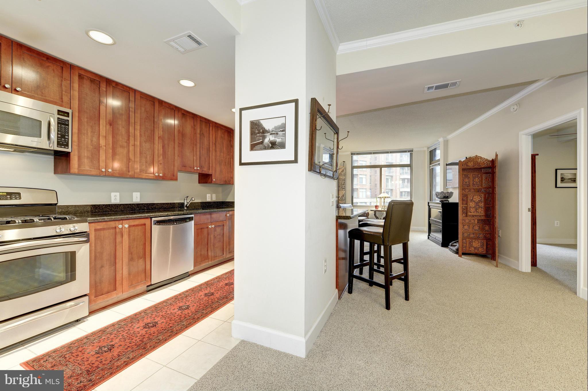 ECLIPSE ON CENTER PARK - Residential