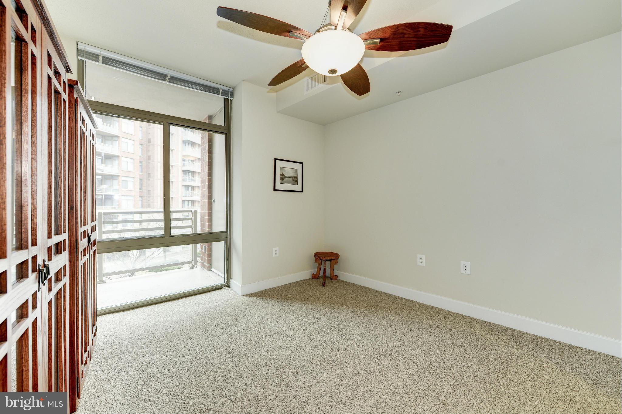 ECLIPSE ON CENTER PARK - Residential