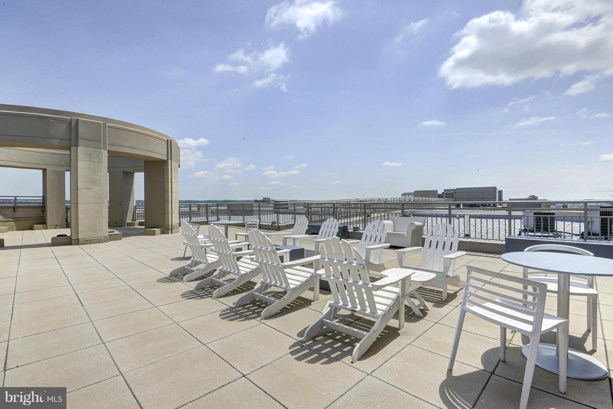 ECLIPSE ON CENTER PARK - Residential