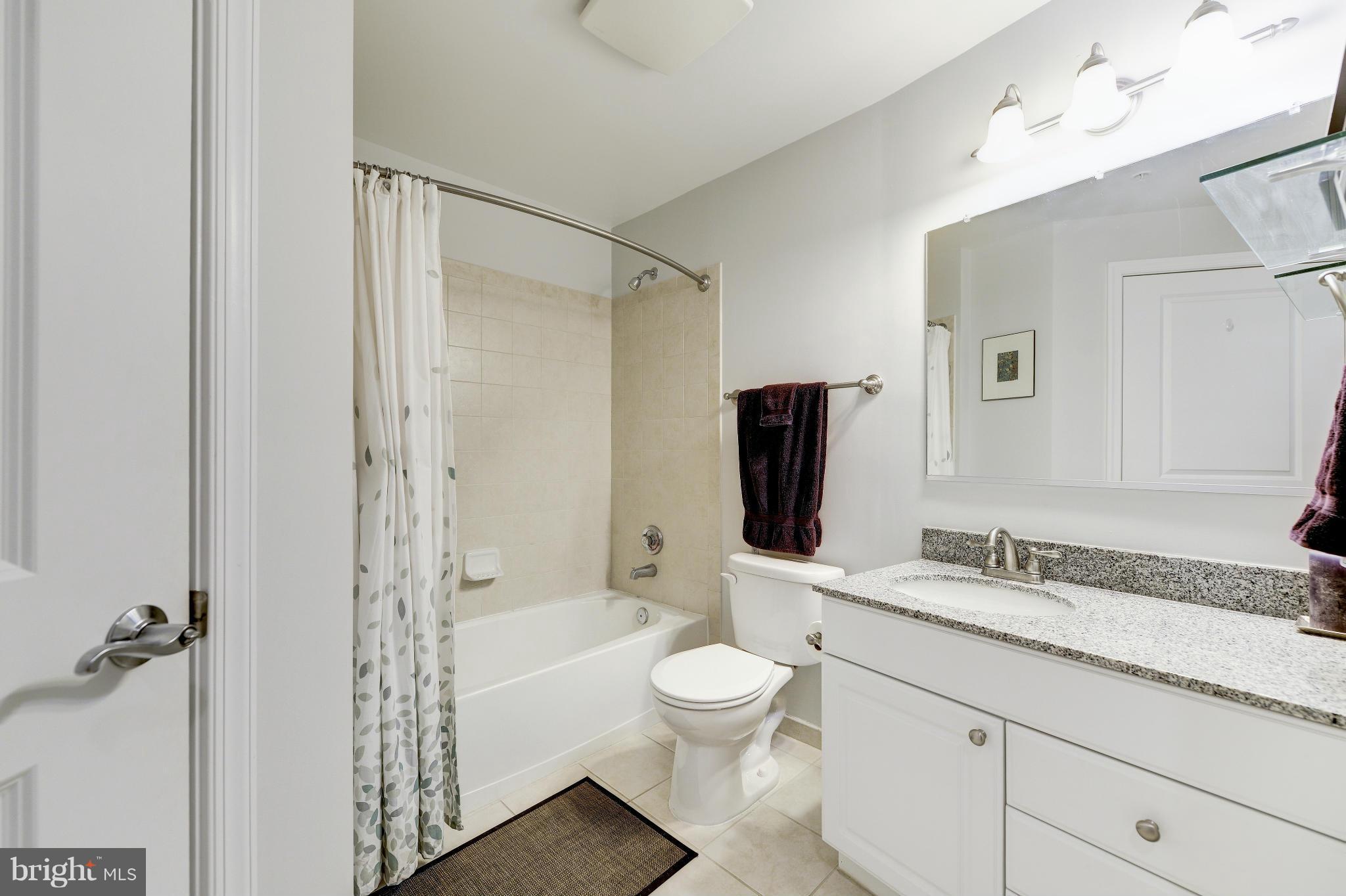 ECLIPSE ON CENTER PARK - Residential