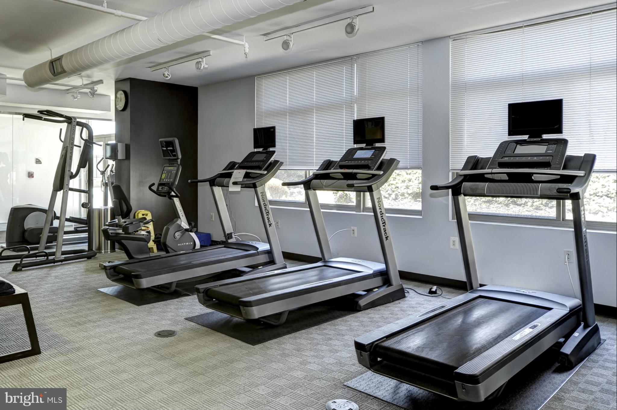 ECLIPSE ON CENTER PARK - Residential