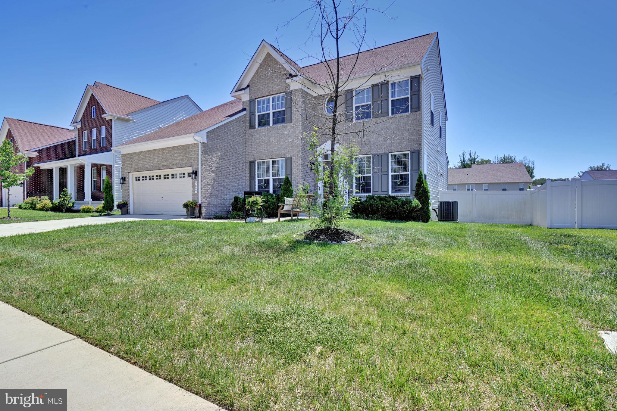 5809 MCINTOSH PLACE