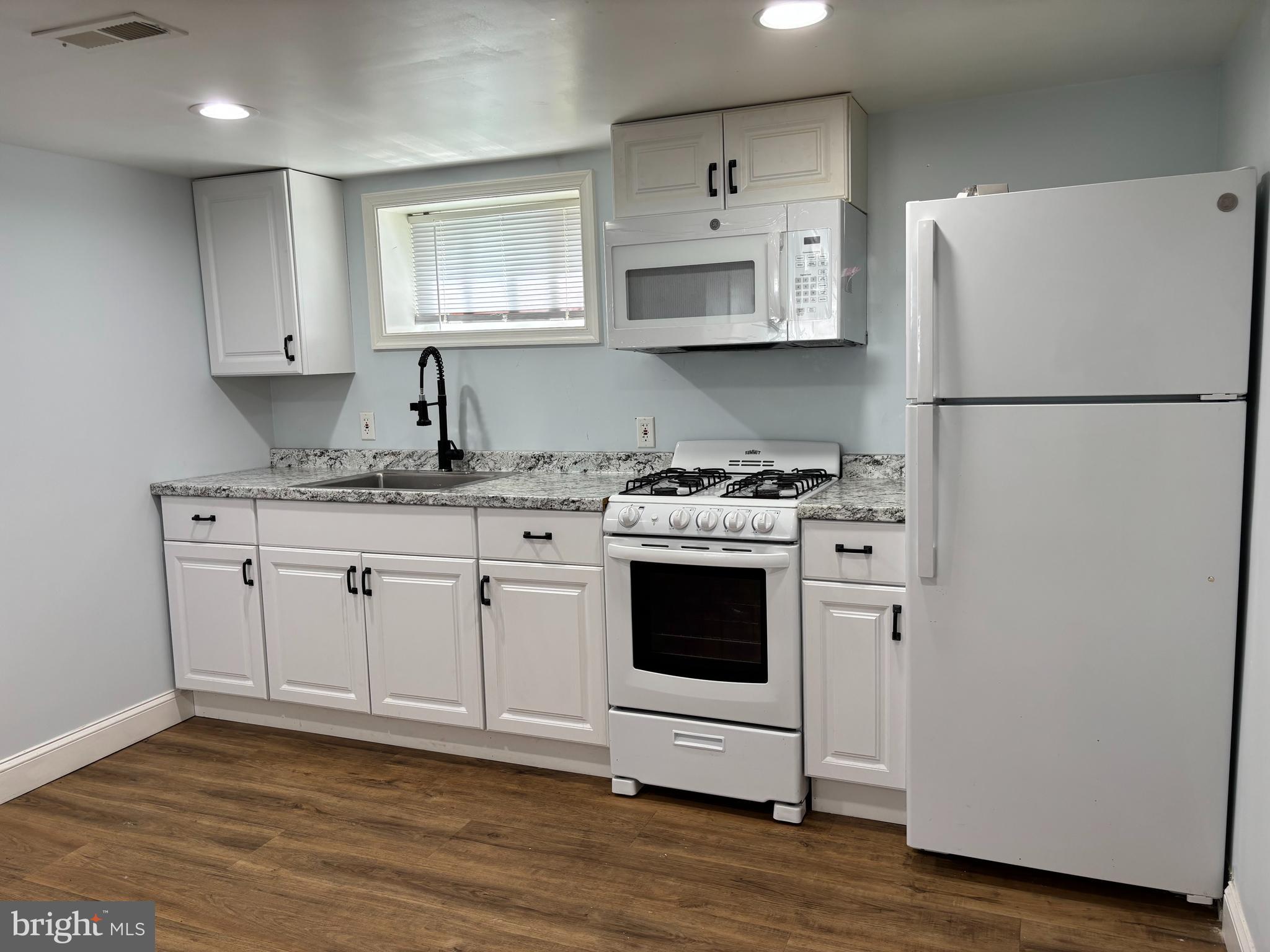 ROSEDALE - Residential