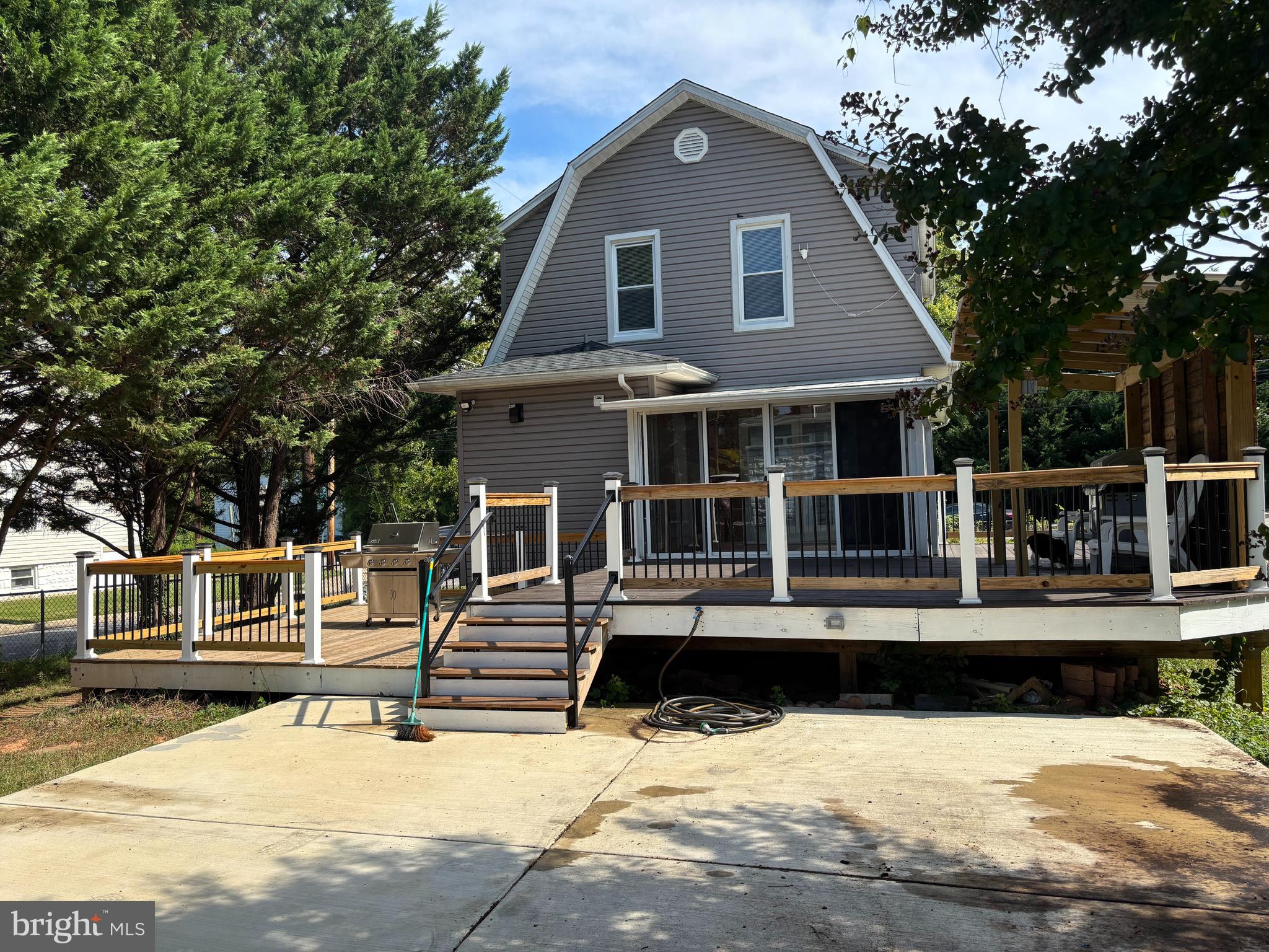ROSEDALE - Residential