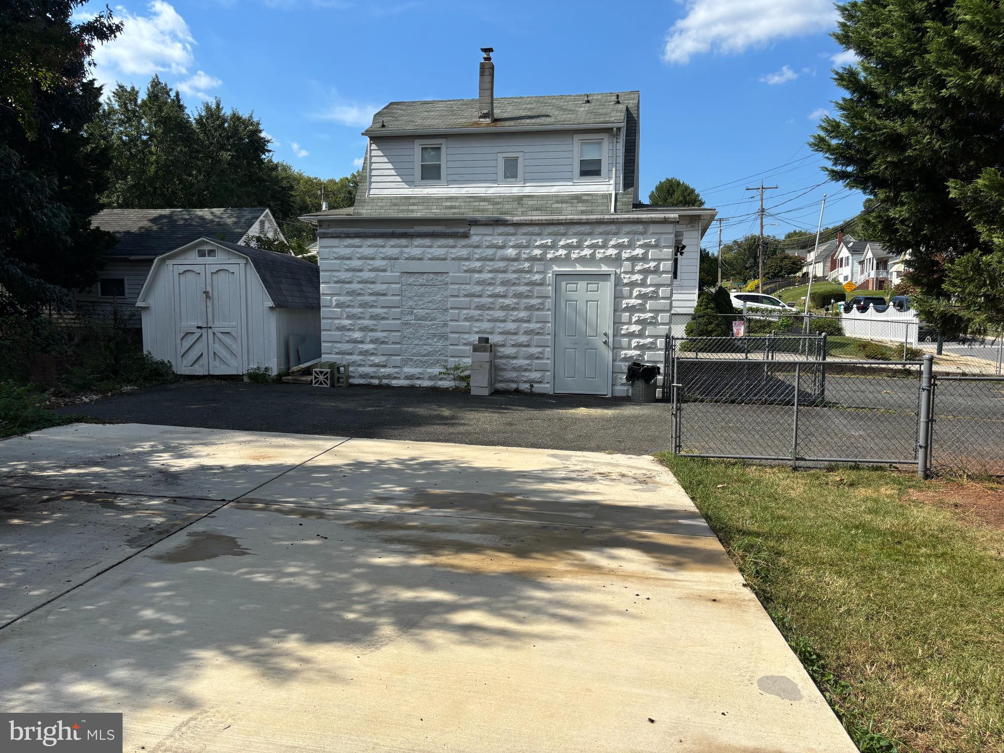 ROSEDALE - Residential