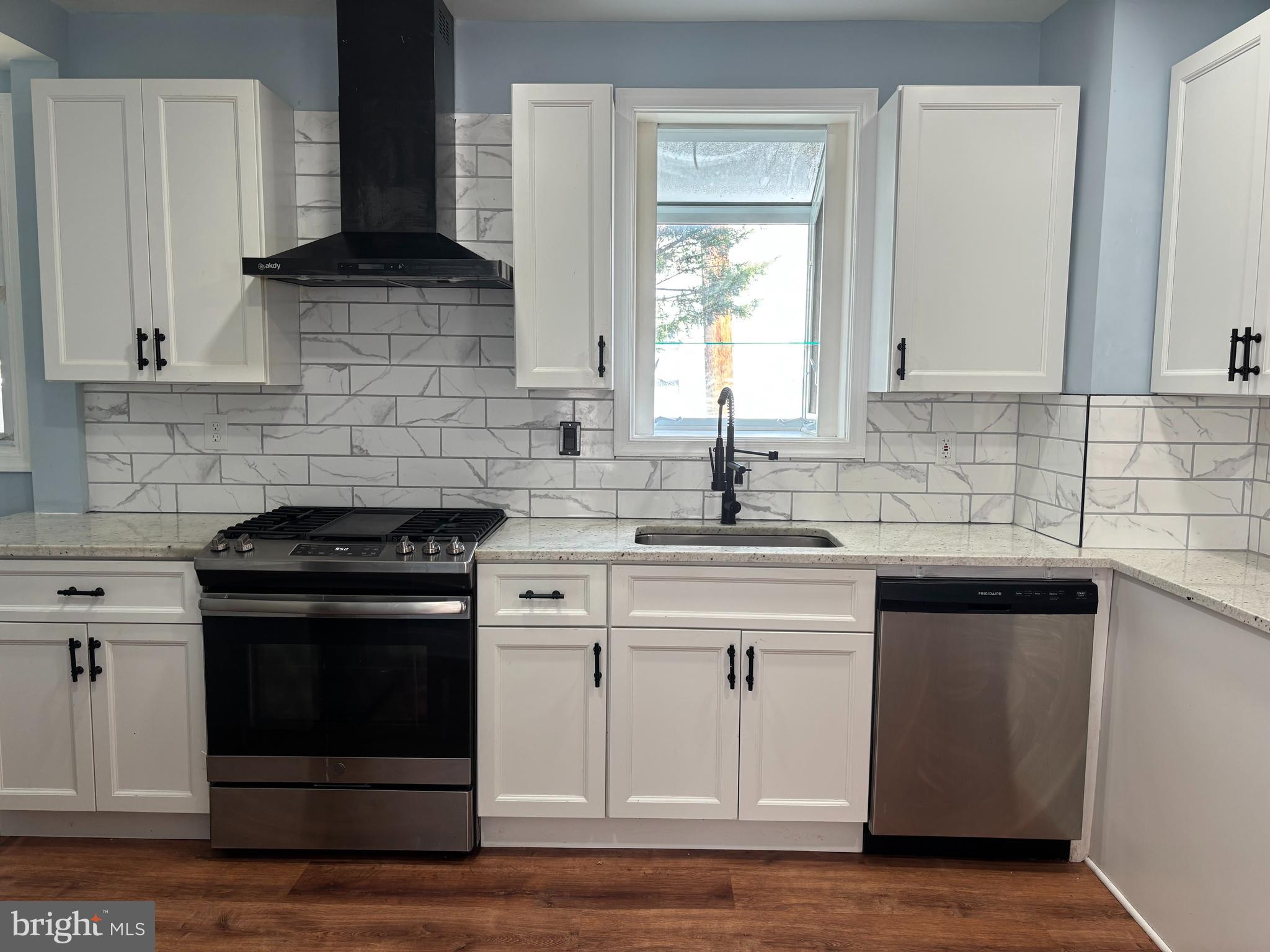 ROSEDALE - Residential