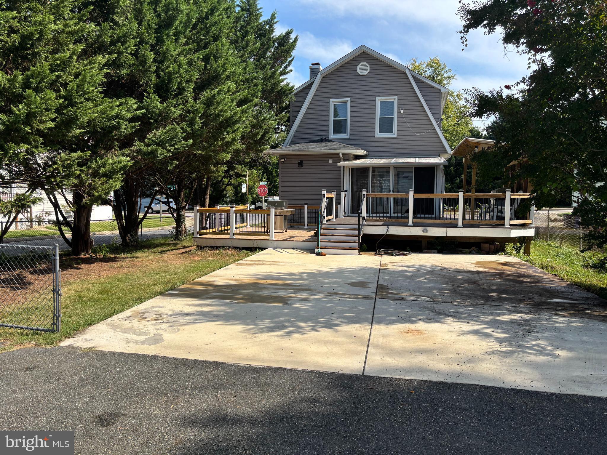 ROSEDALE - Residential