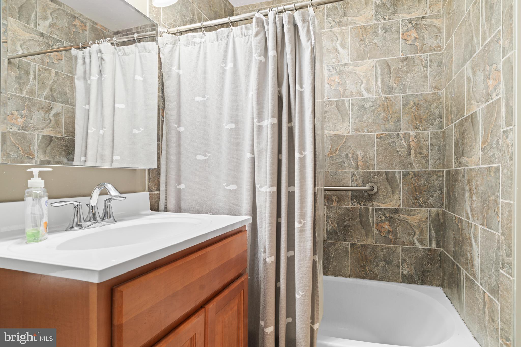 FAIRMONT - Residential