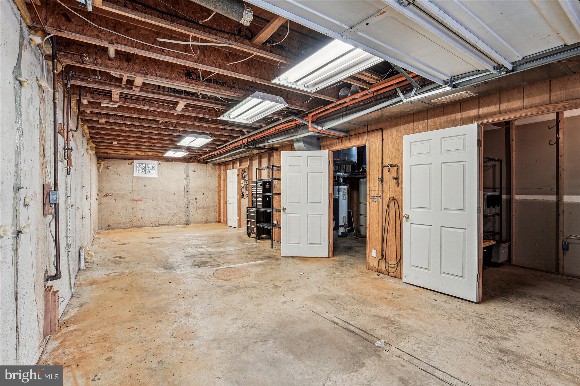 HUNTERS RIDGE - Residential