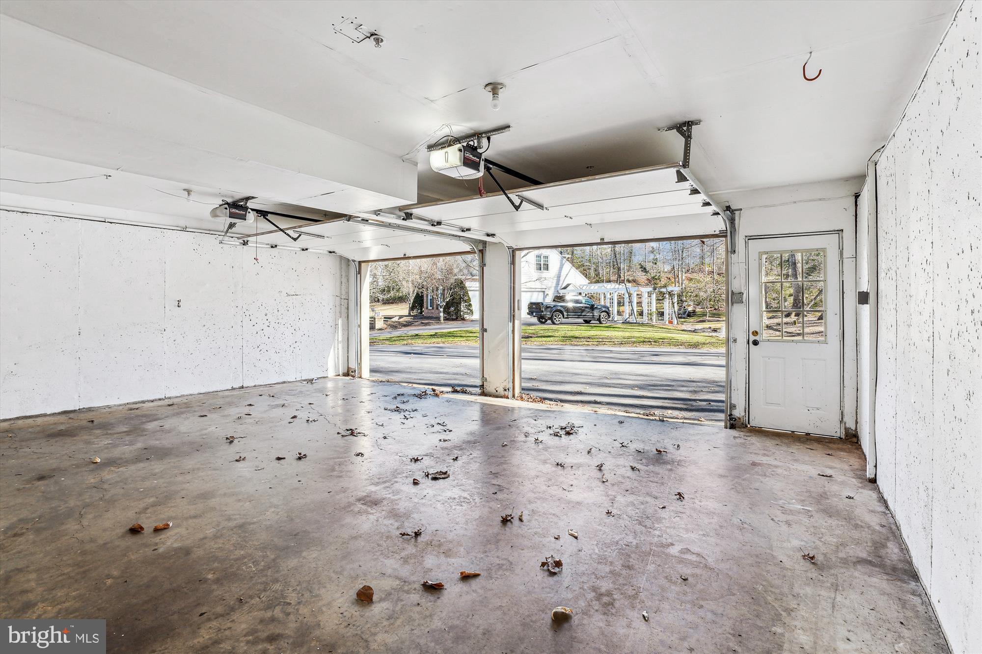 HUNTERS RIDGE - Residential