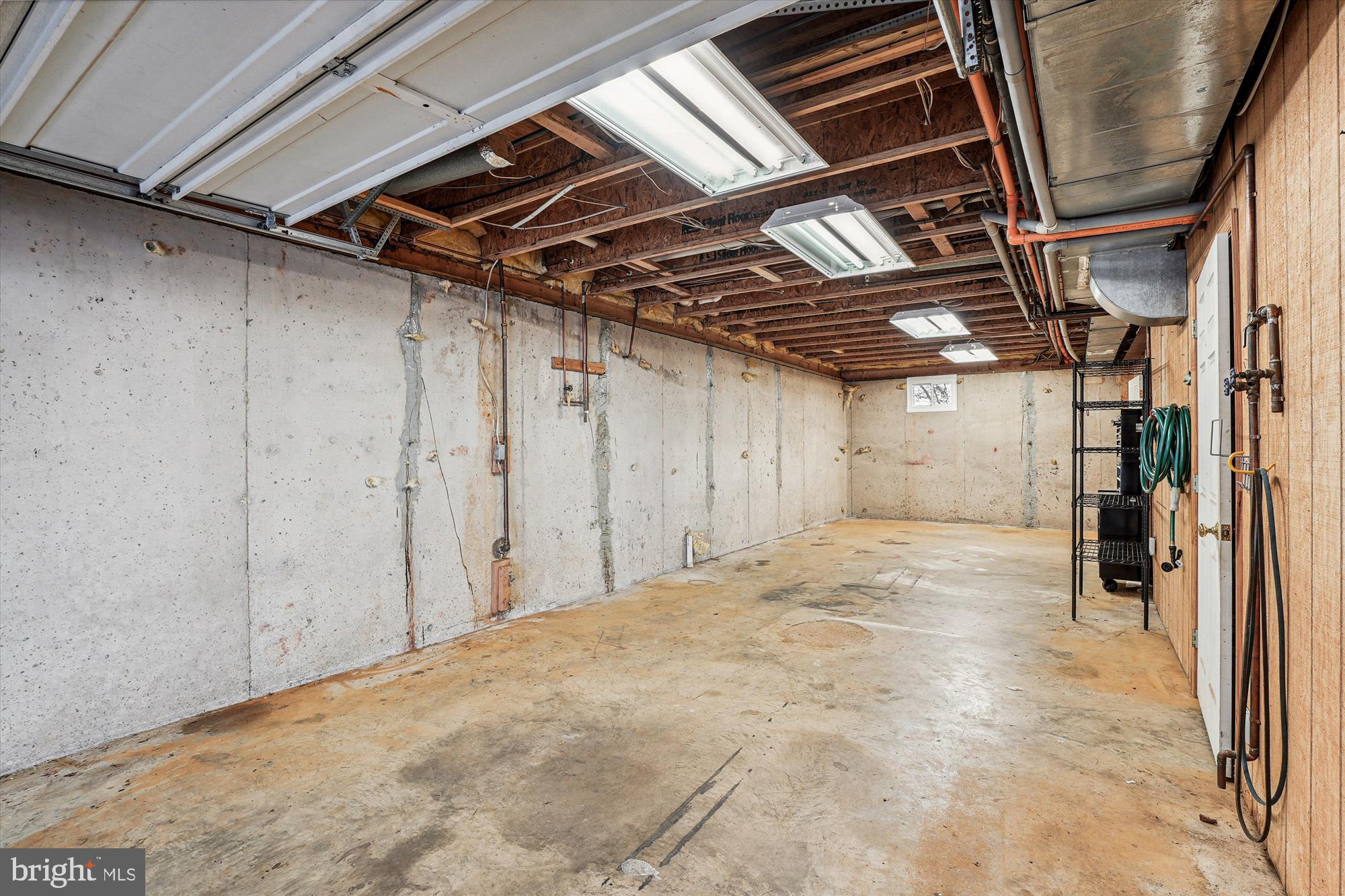 HUNTERS RIDGE - Residential