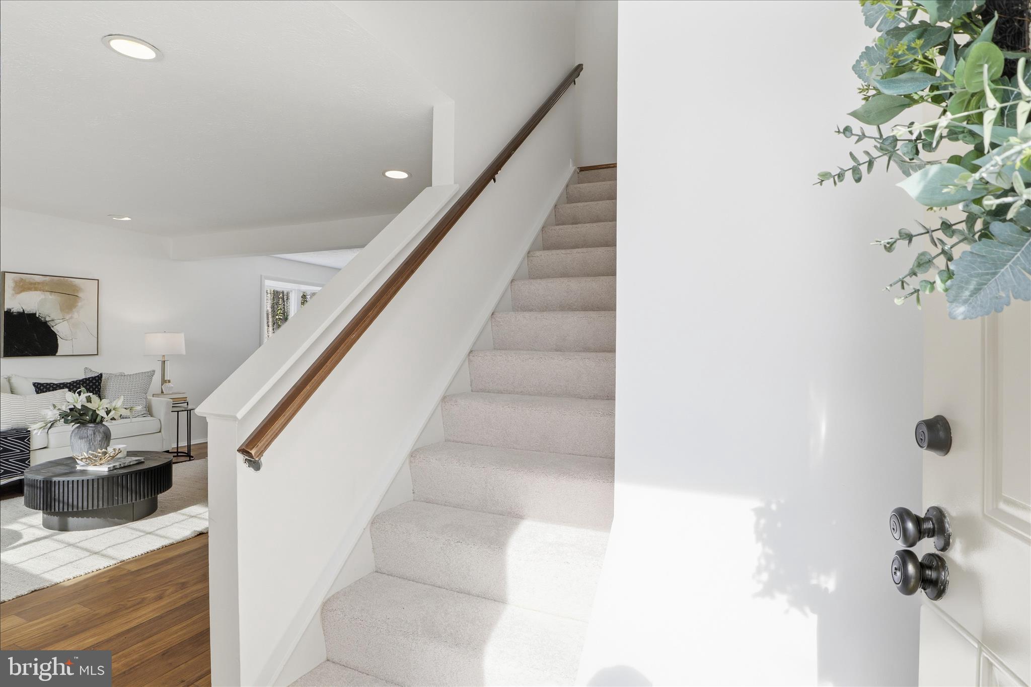 9810 OLEANDER AVENUE