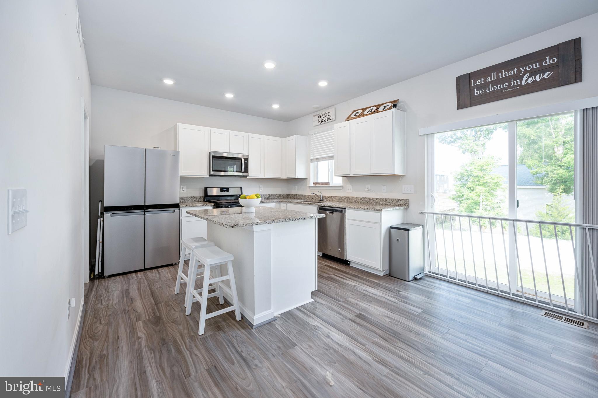 WILDERNESS SHORES - Residential