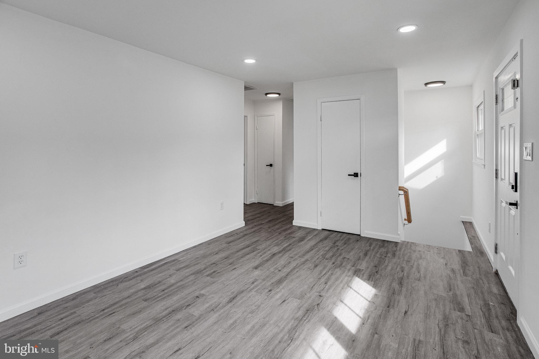 DALE CITY - Residential