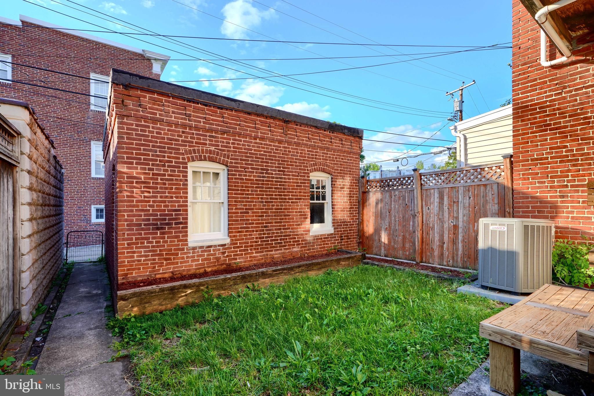 HAMPDEN HISTORIC DISTRICT - Residential