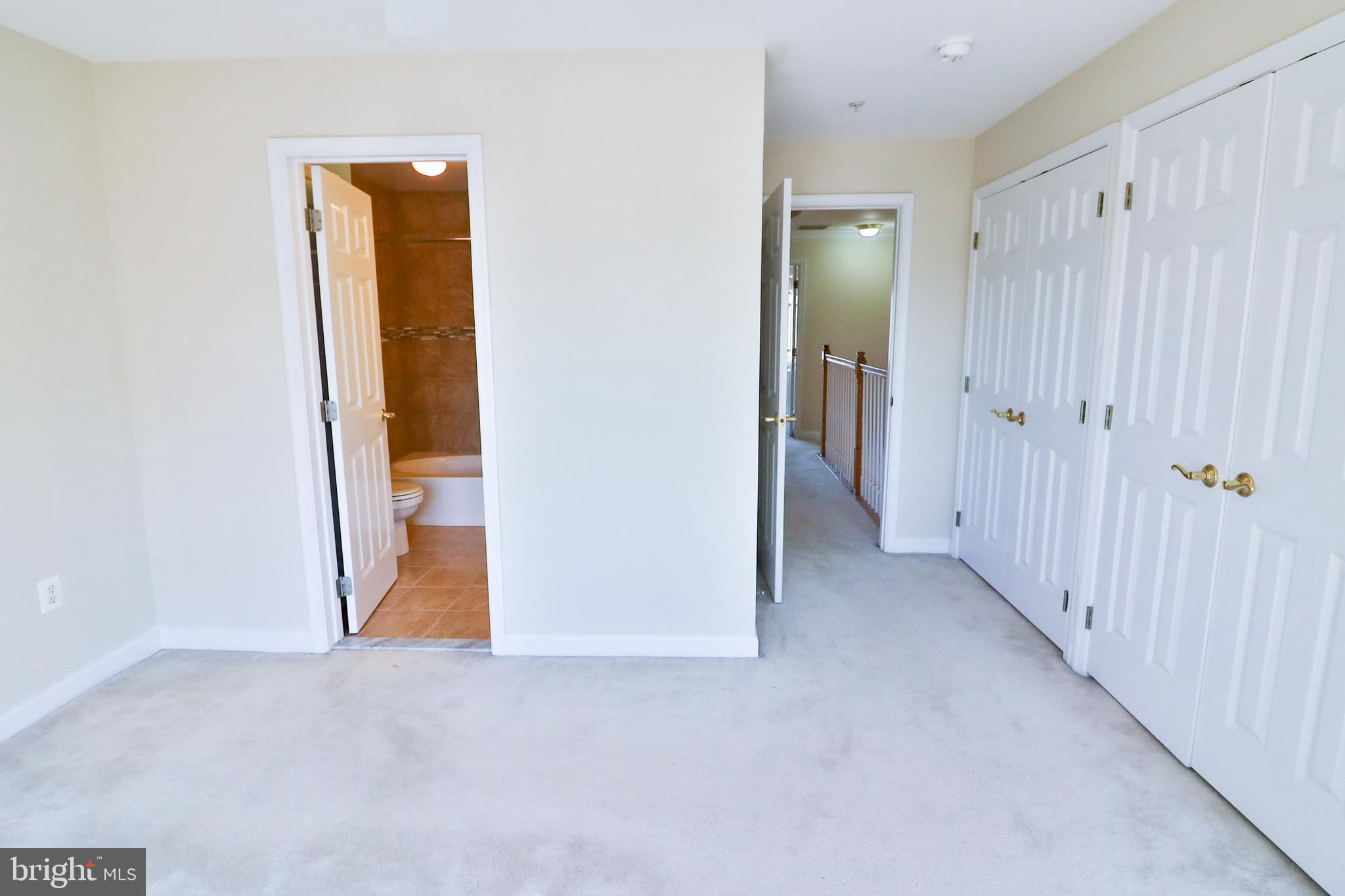 KING FARM VILLAGE CENTER - Residential Lease