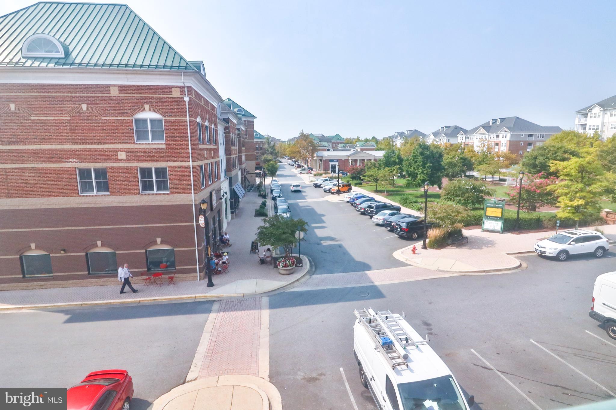 KING FARM VILLAGE CENTER - Residential Lease